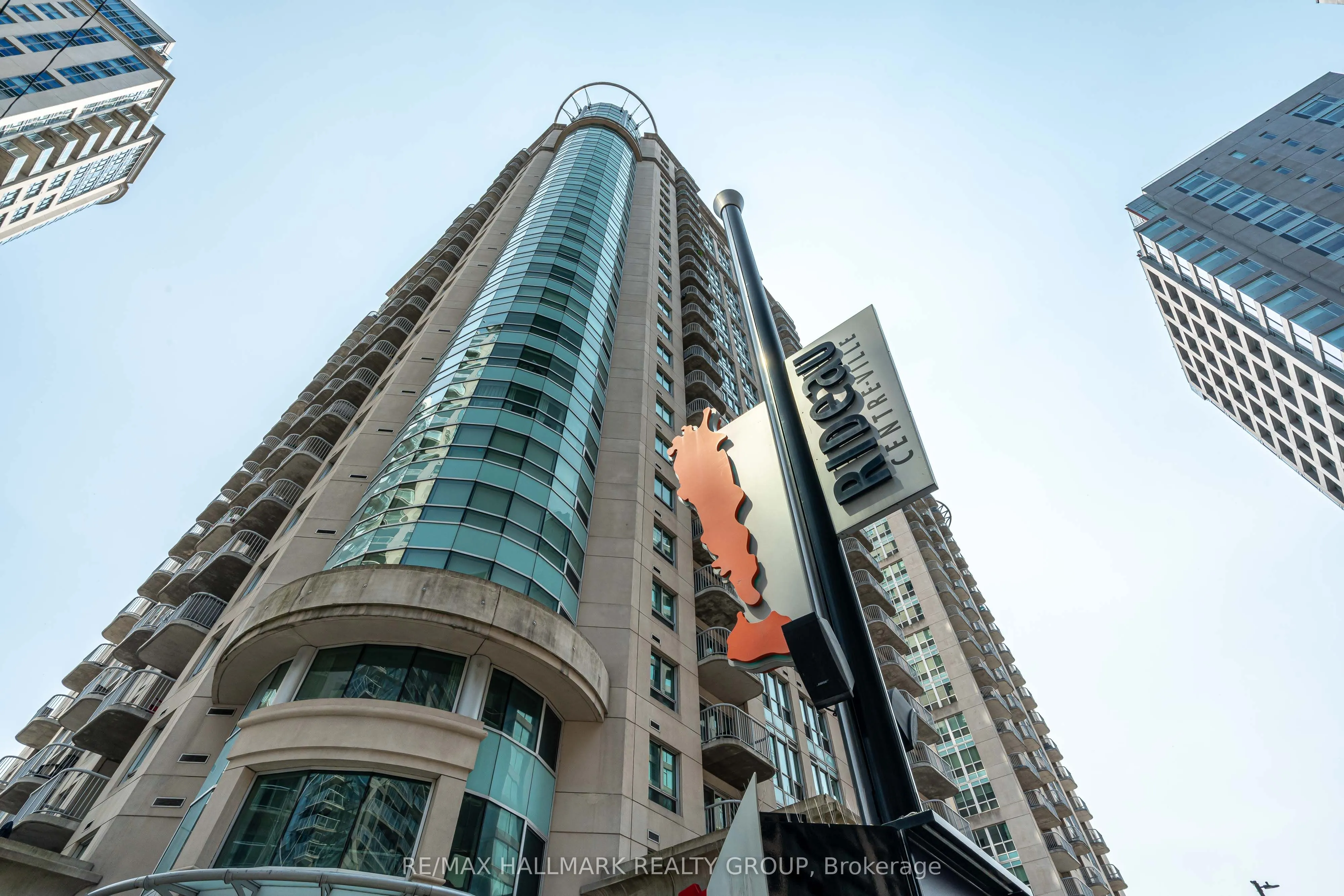 234 Rideau Street, #1907