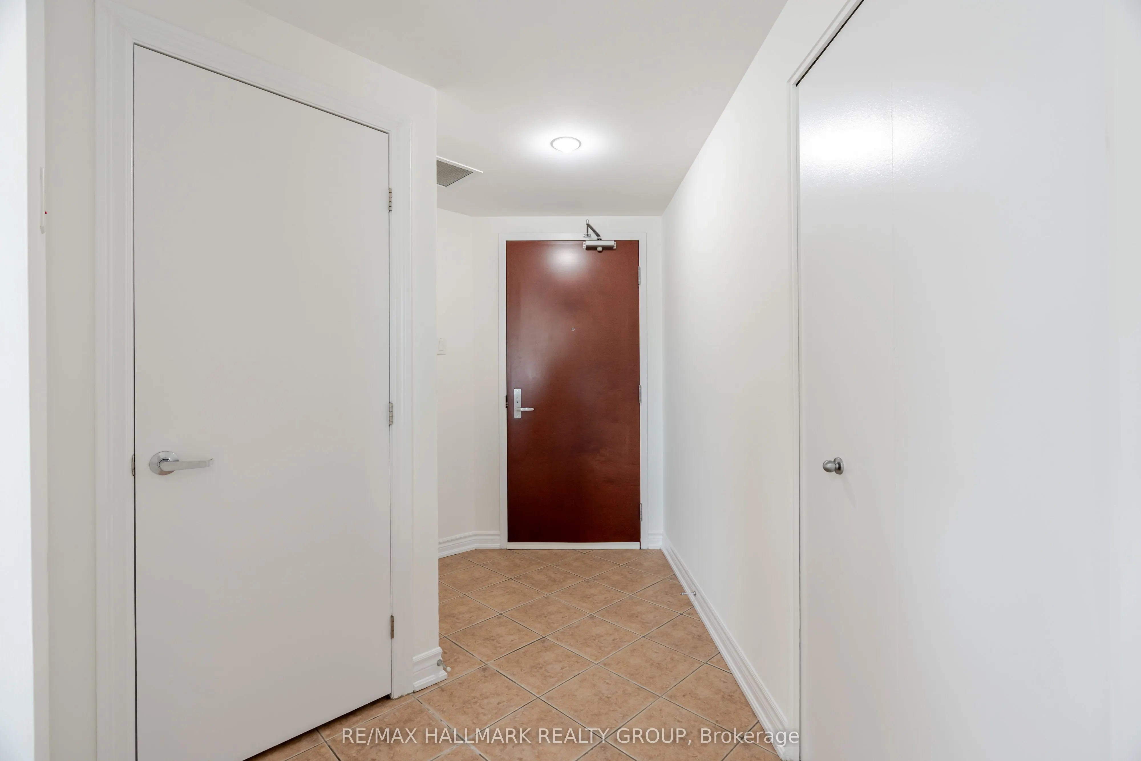 234 Rideau Street, #1907