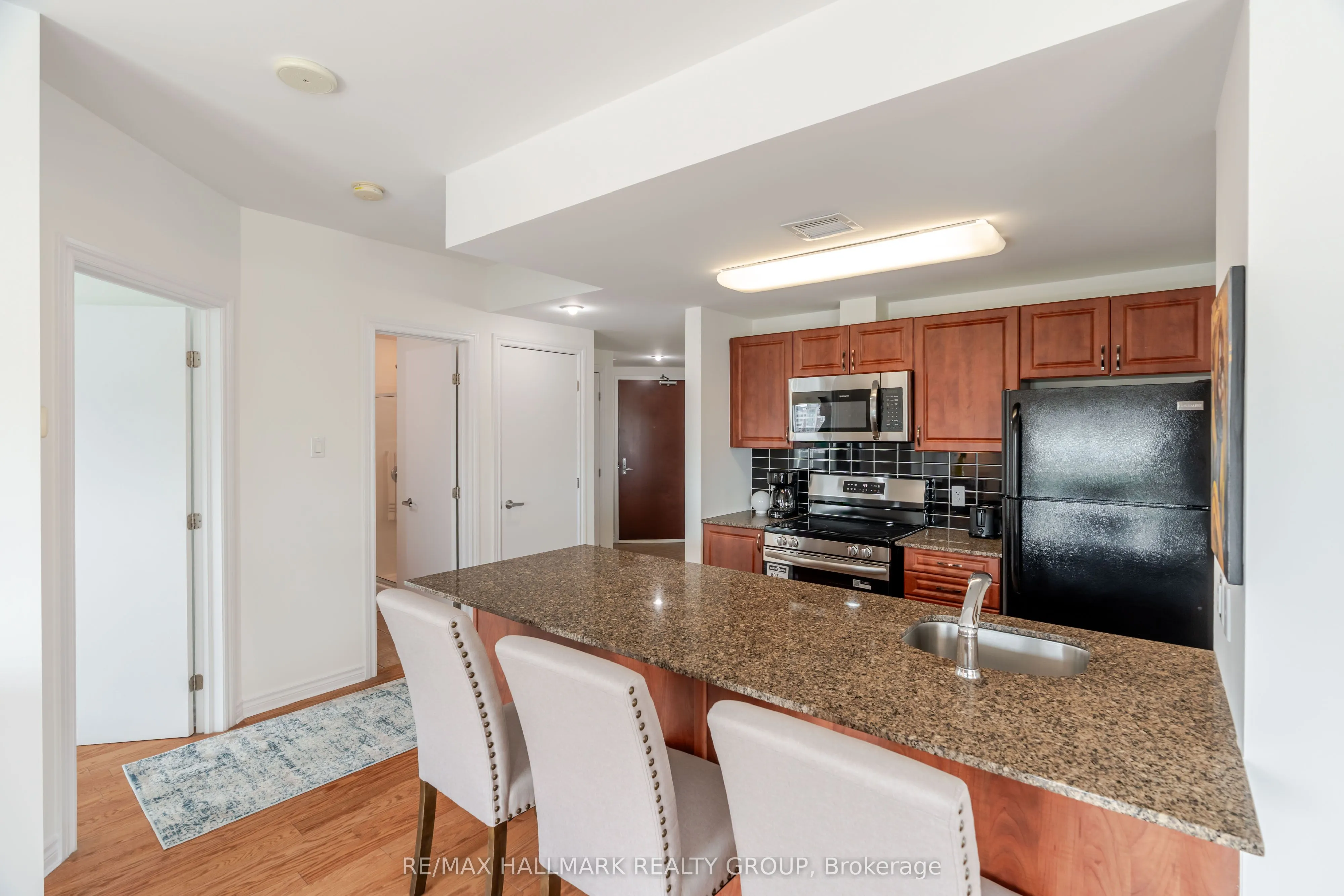 234 Rideau Street, #1907