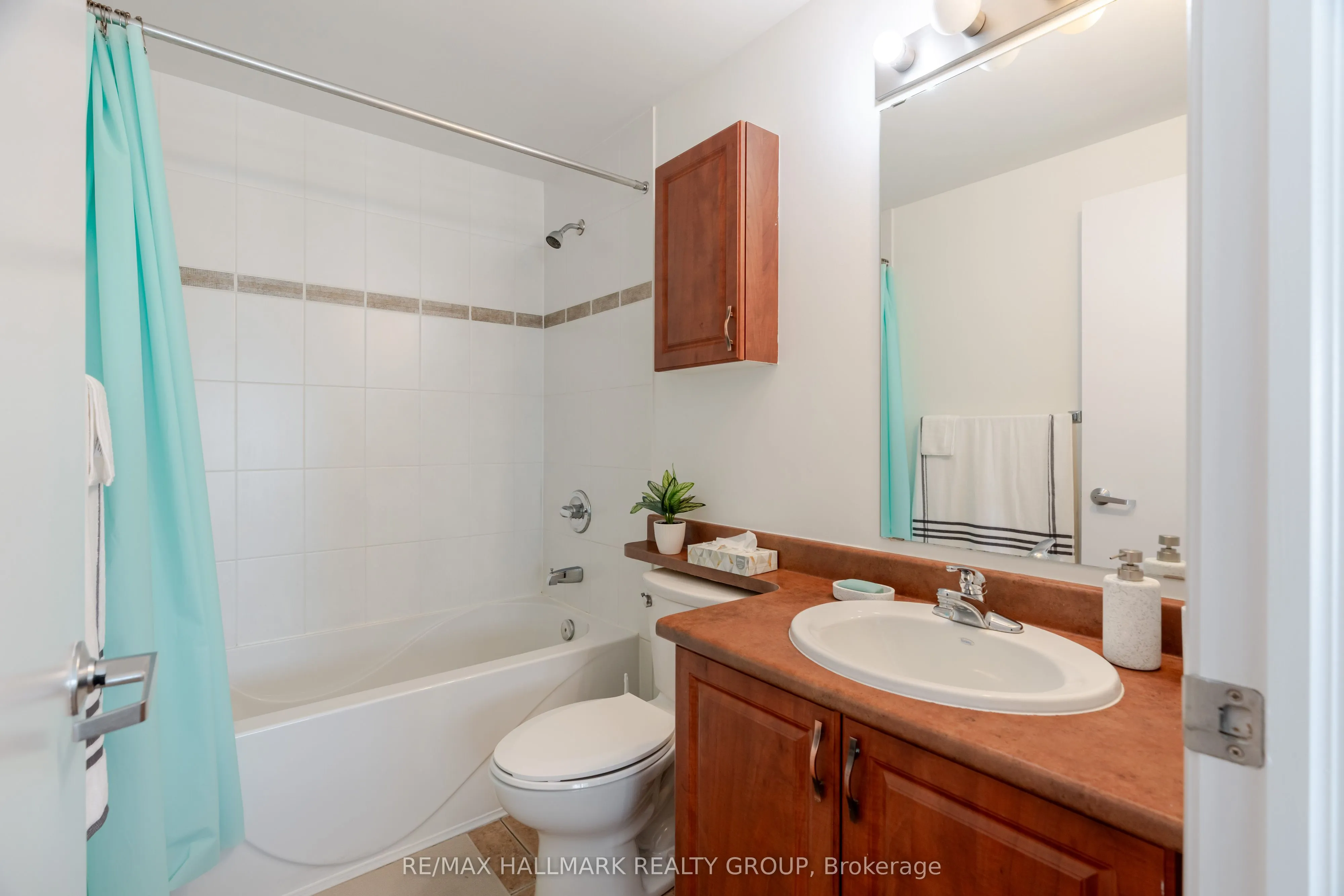 234 Rideau Street, #1907