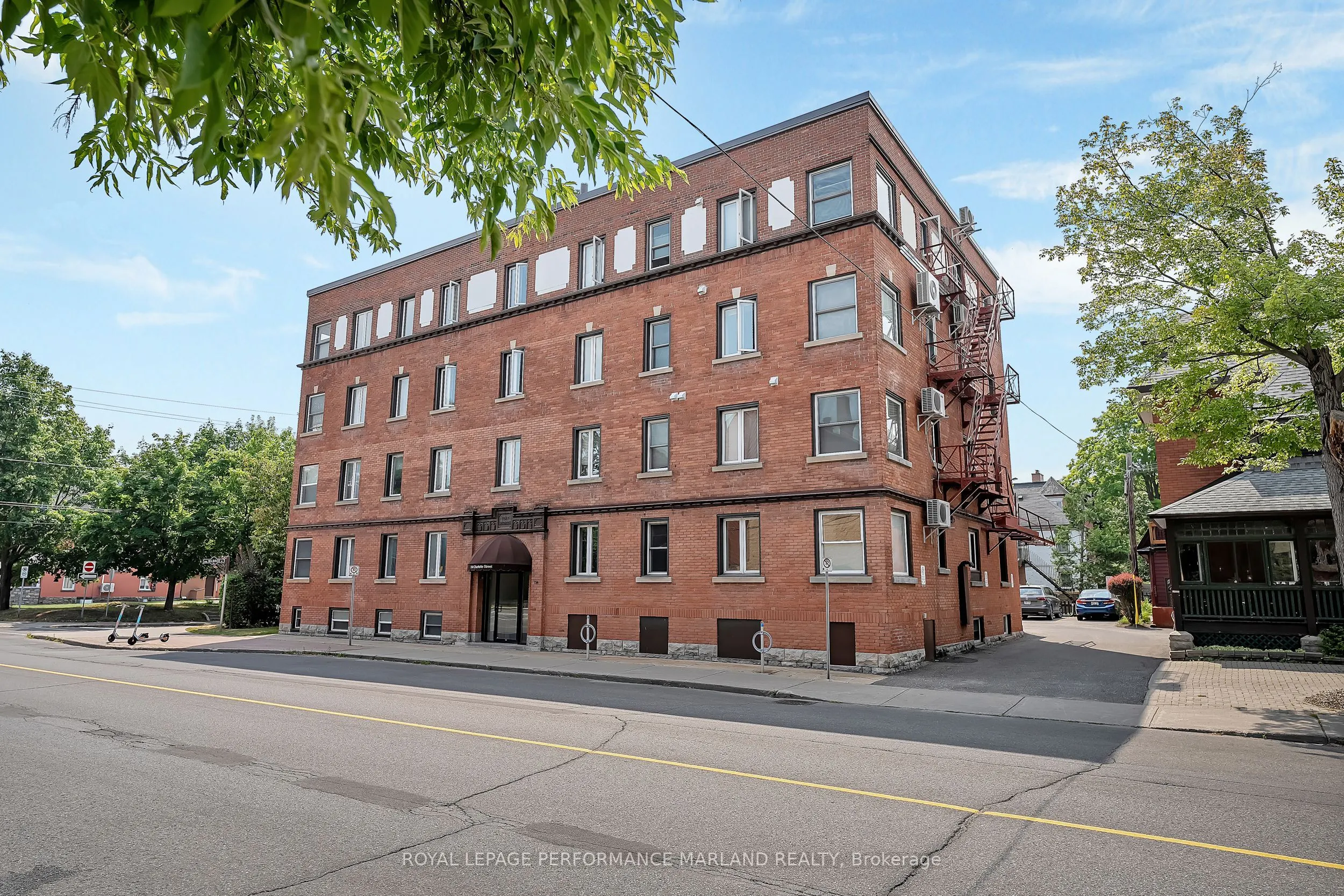 244 Charlotte Street, #8