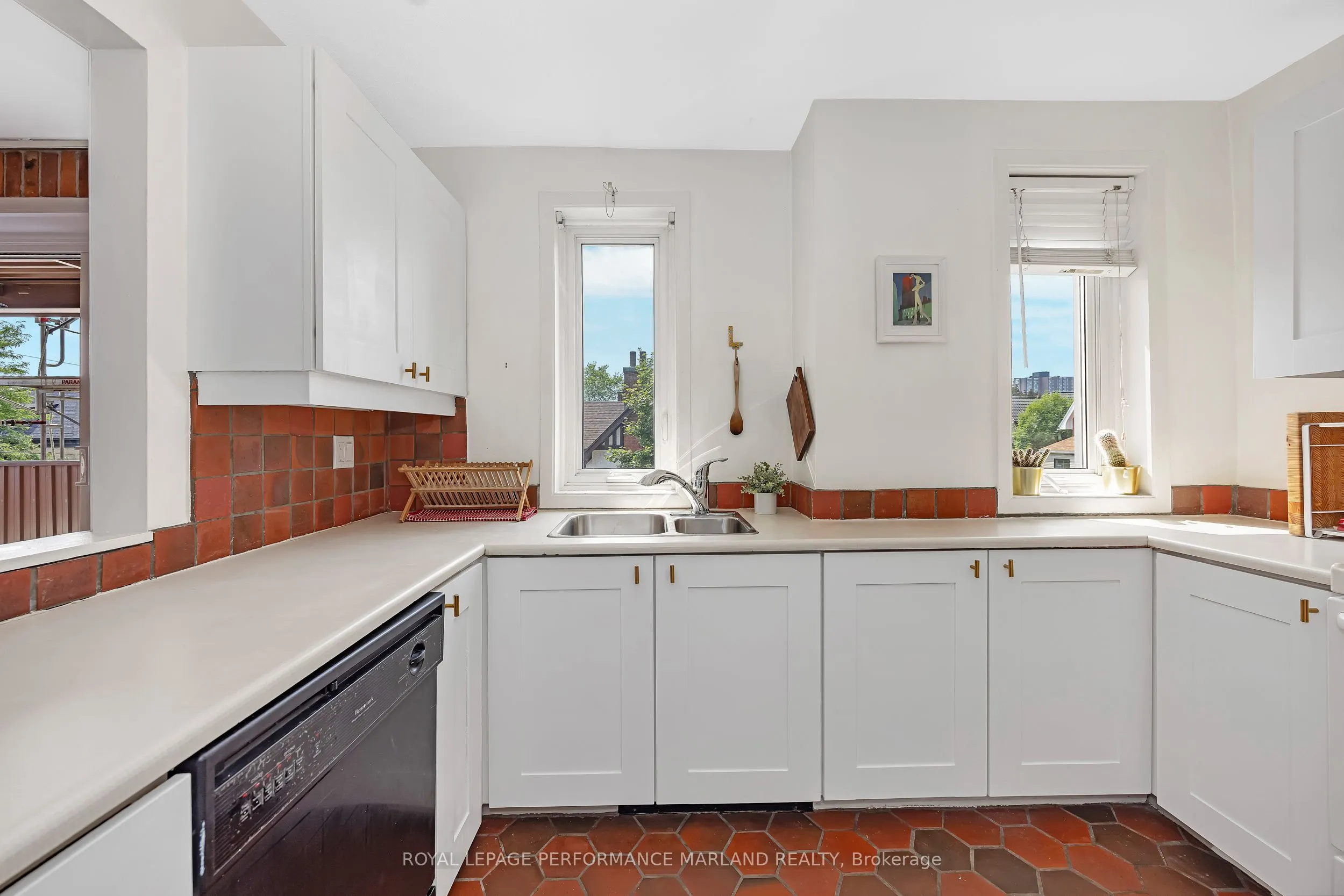 244 Charlotte Street, #8