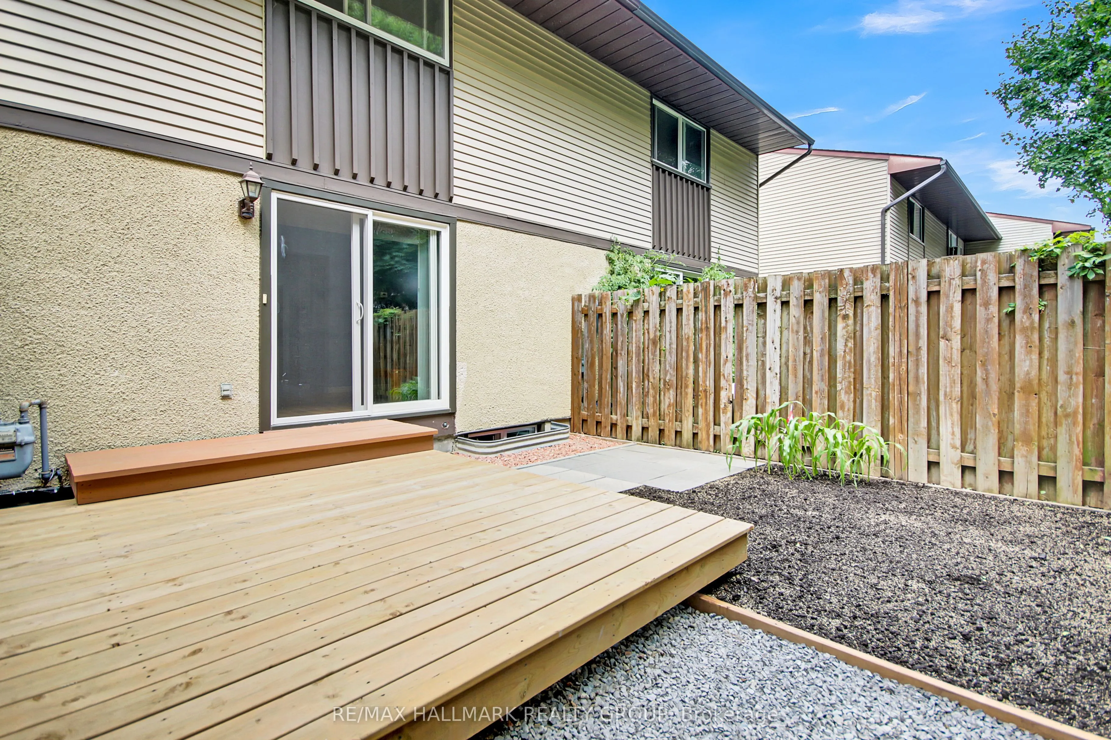 2570 SOUTHVALE Crescent, #113