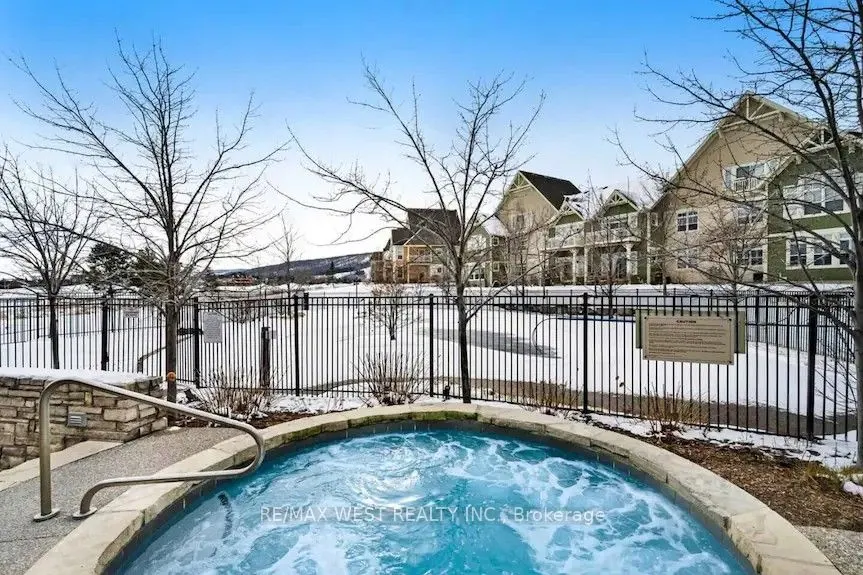 125 Fairway Court, #117