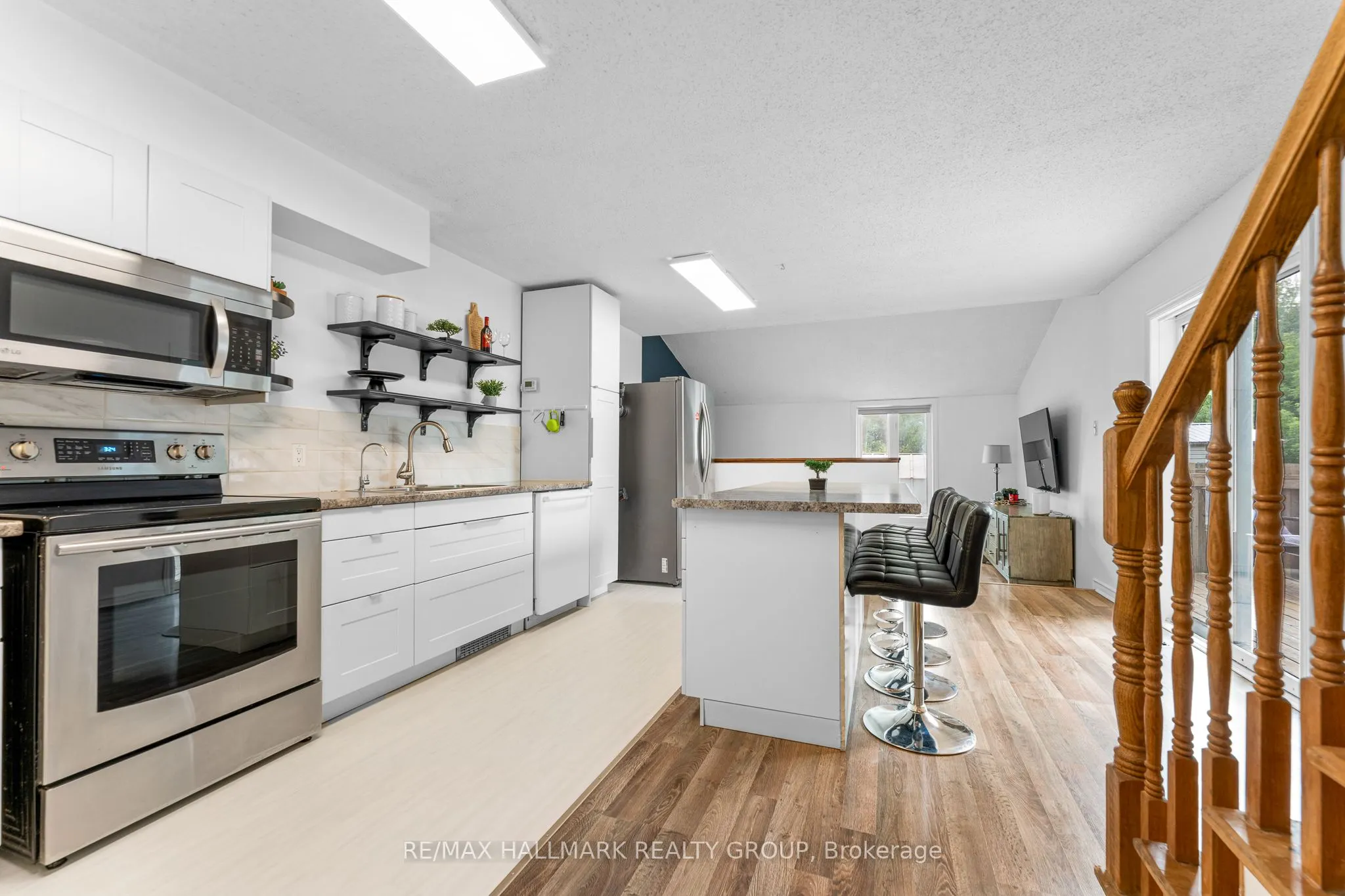 5732 Andrasi Crescent, #D