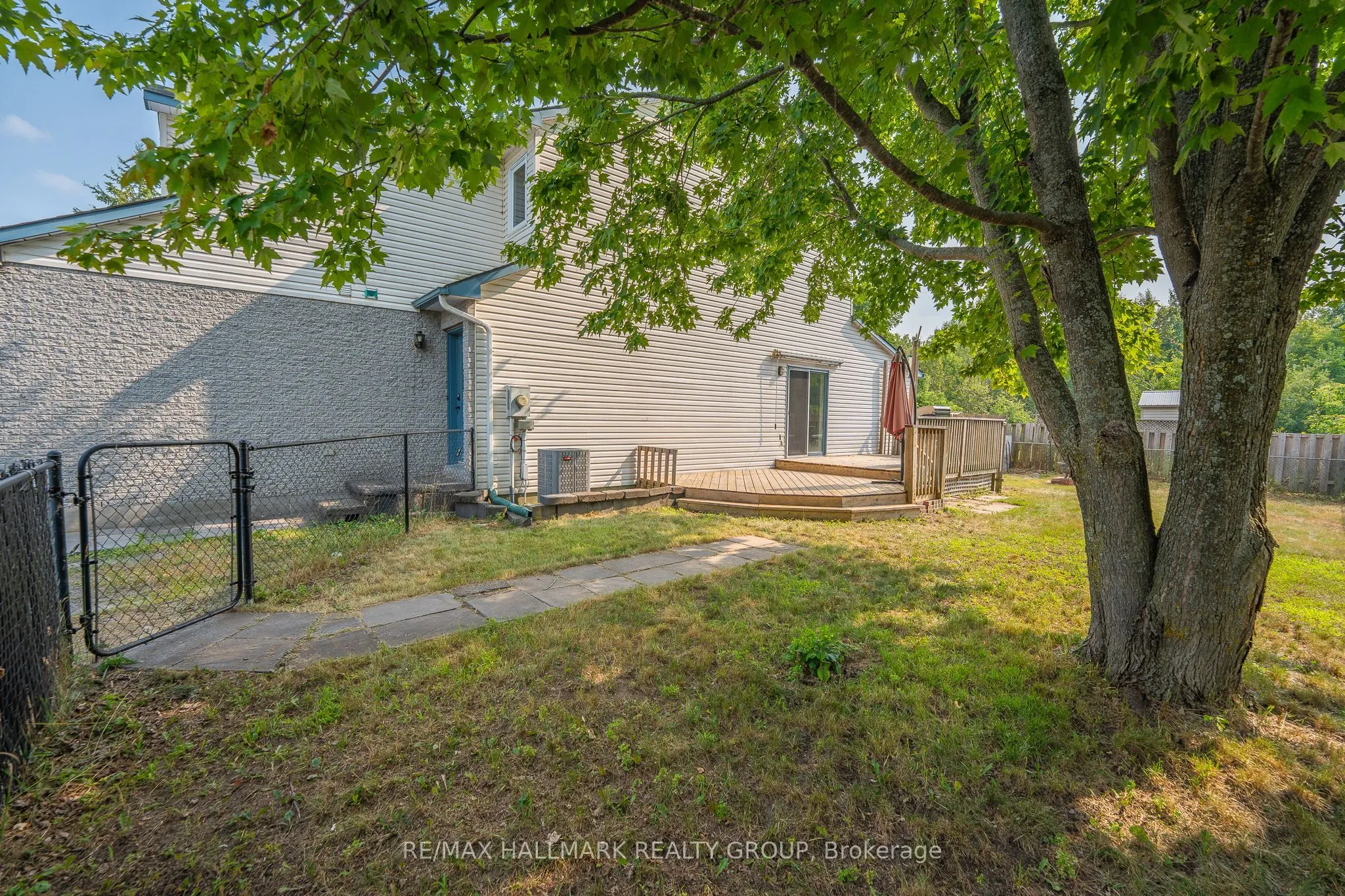 5732 Andrasi Crescent, #D