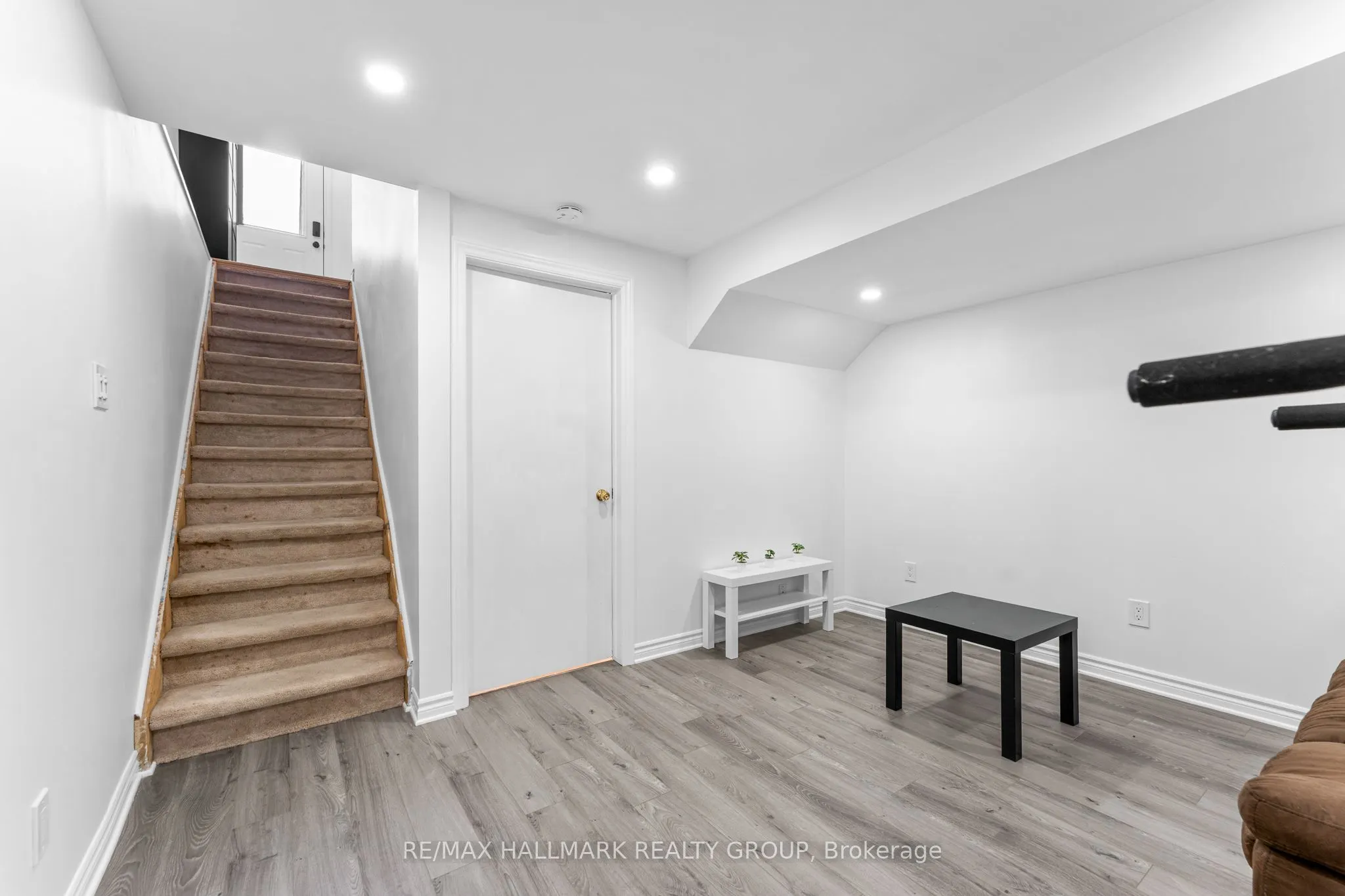 5732 Andrasi Crescent, #D