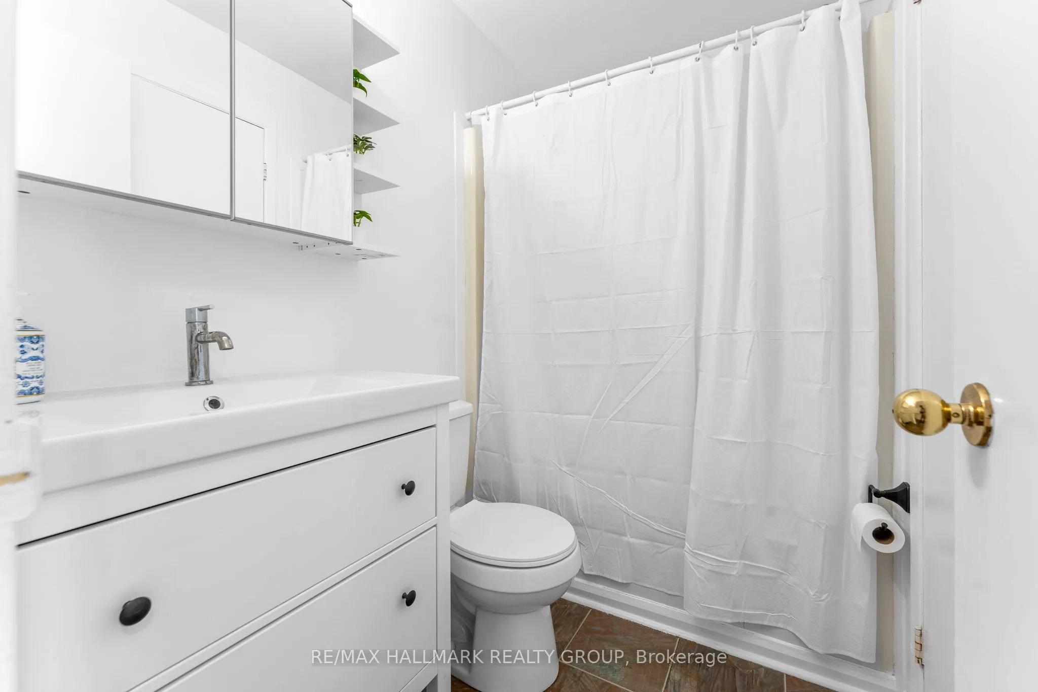 5732 Andrasi Crescent, #D