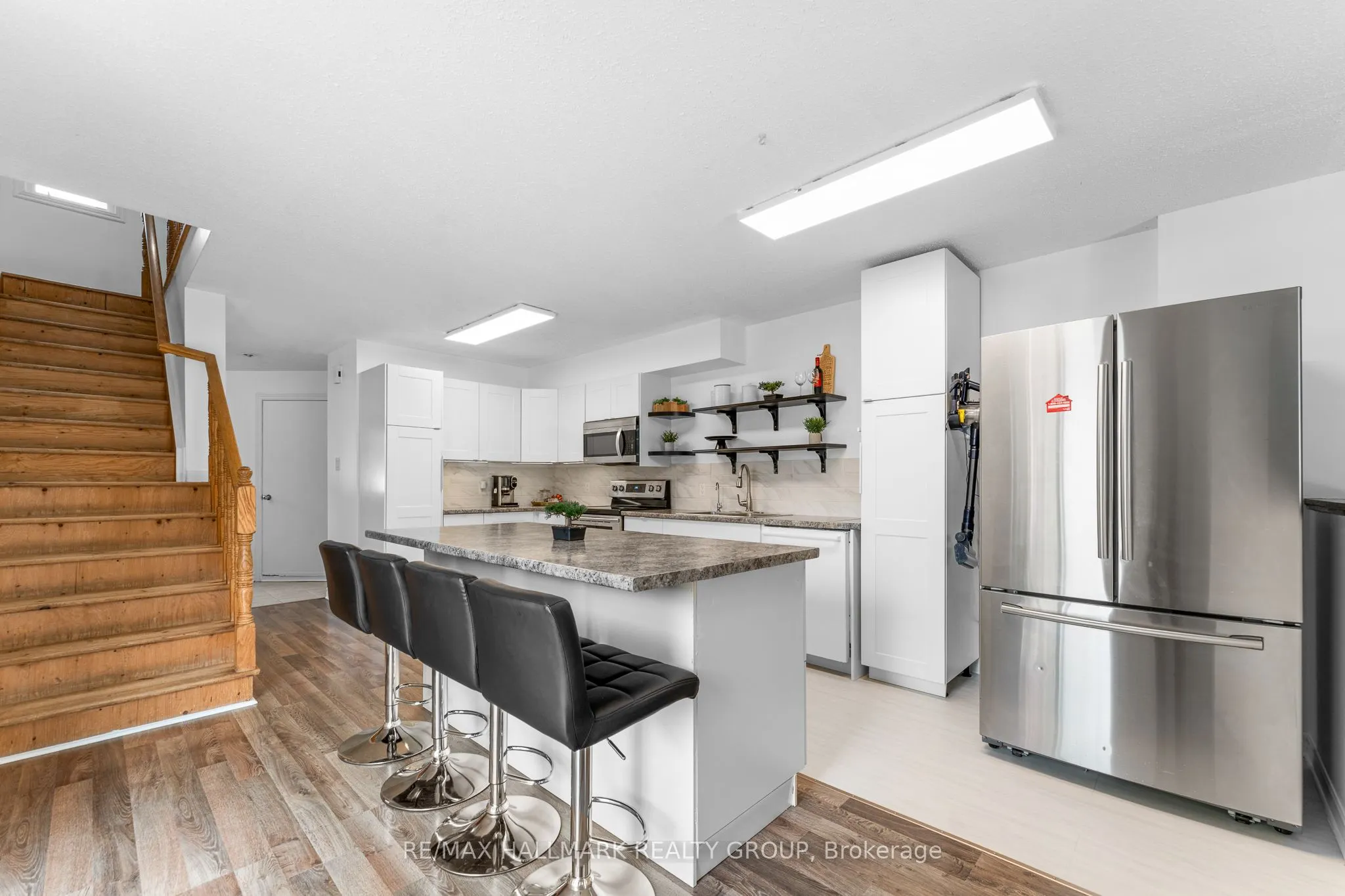 5732 Andrasi Crescent, #D