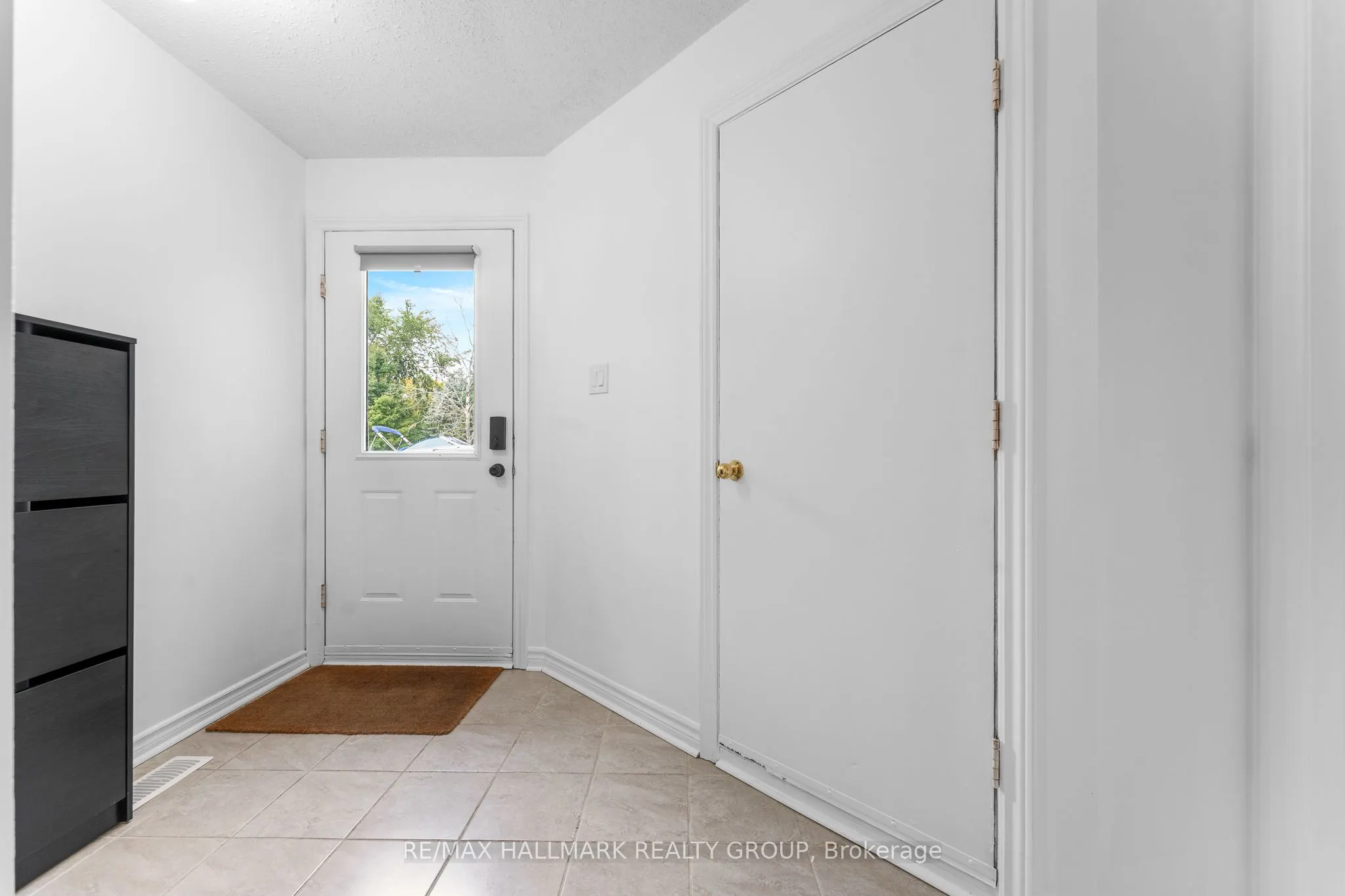 5732 Andrasi Crescent, #D
