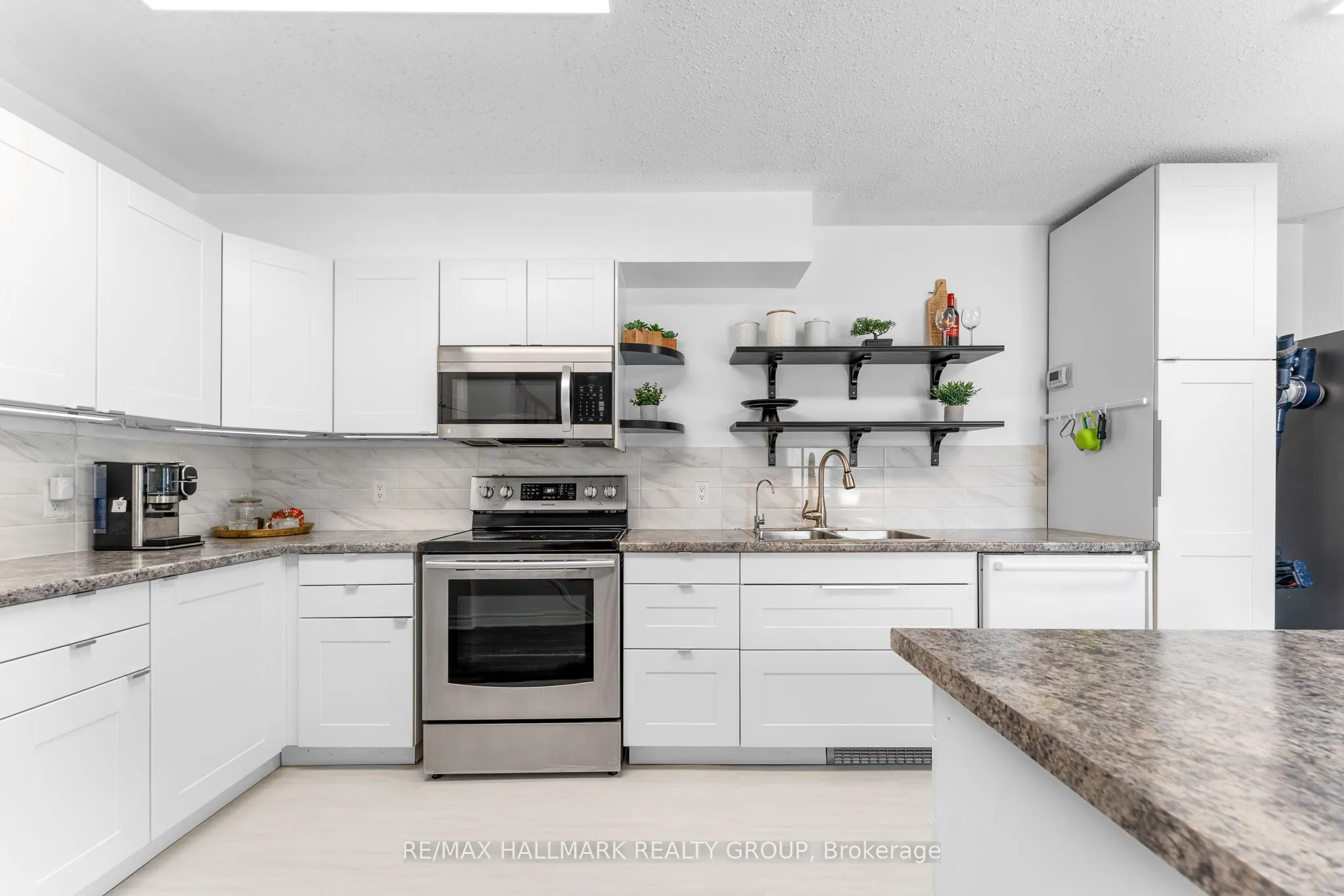 5732 Andrasi Crescent, #D