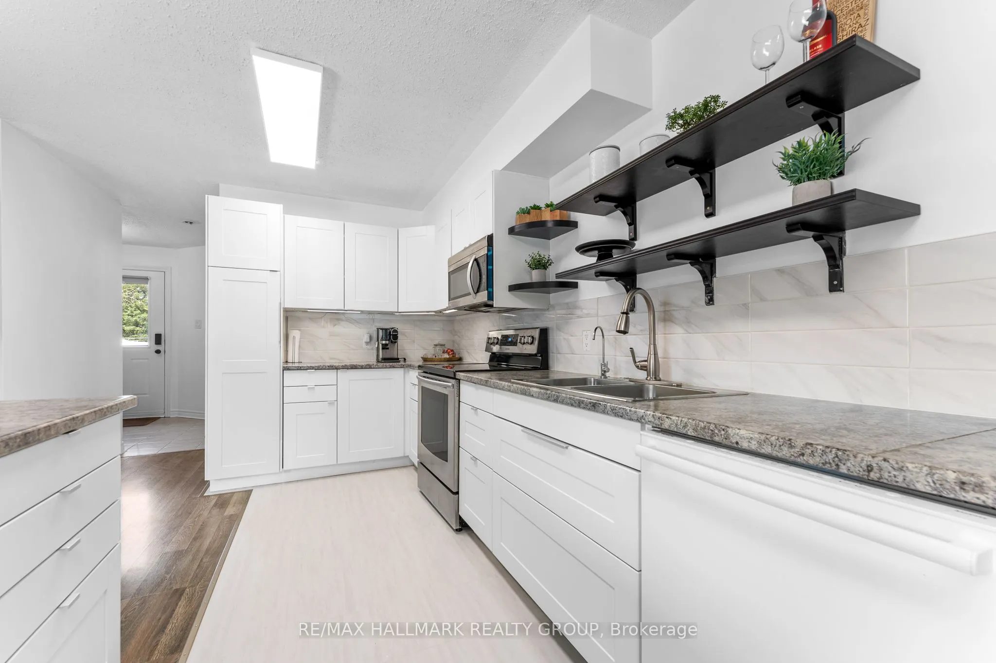 5732 Andrasi Crescent, #D