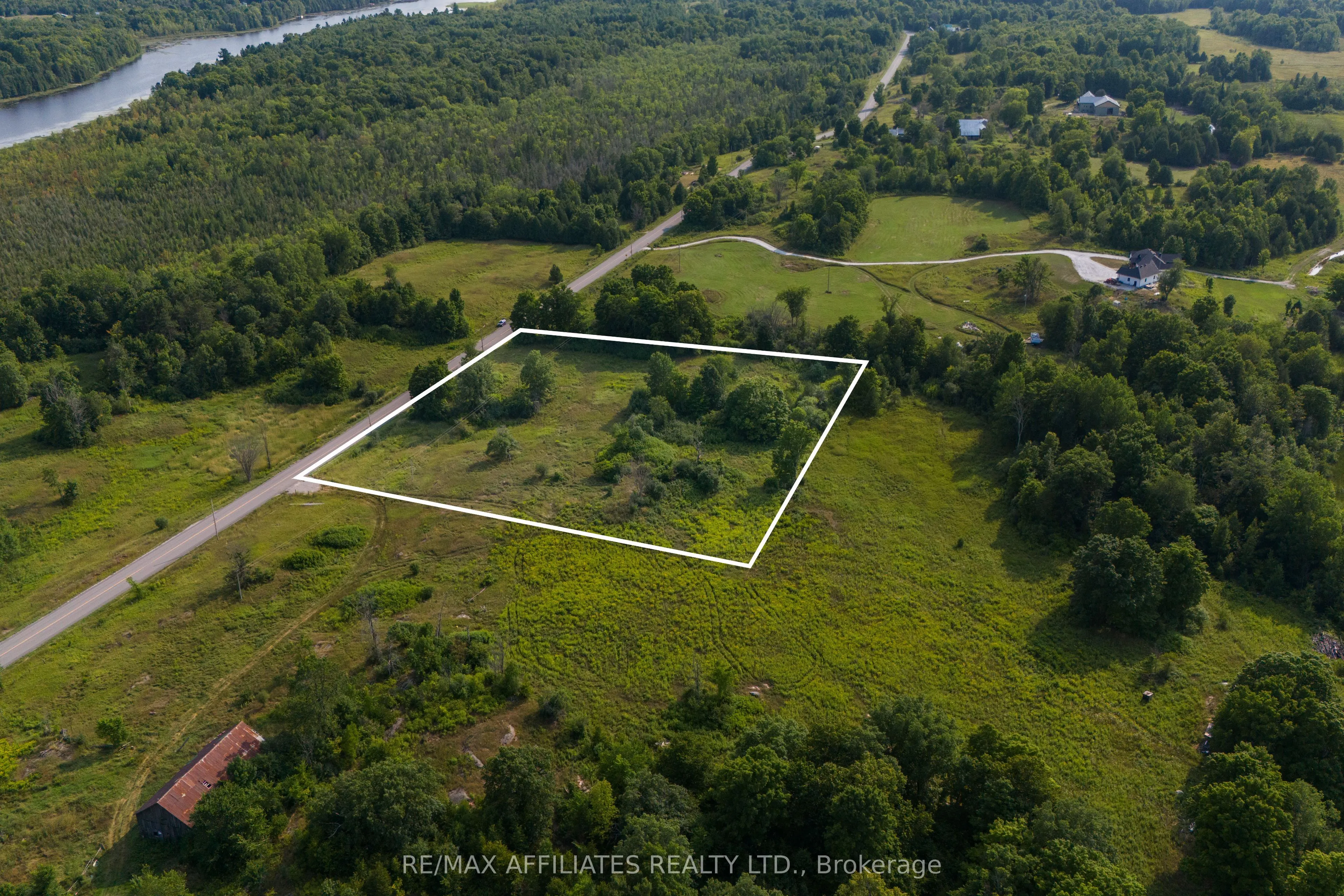816 Bennett Lake Road