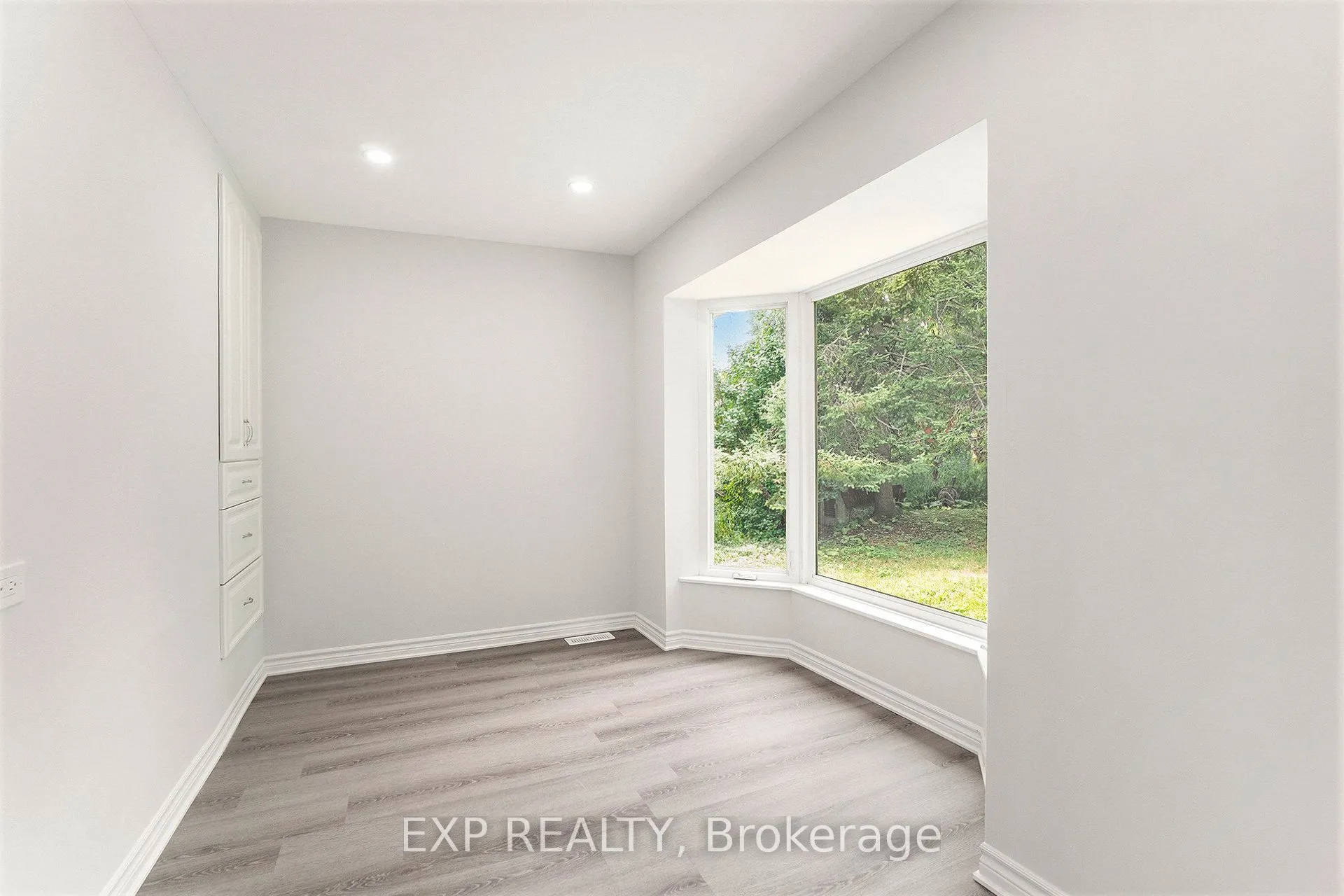 3854 Prince Of Wales Drive
