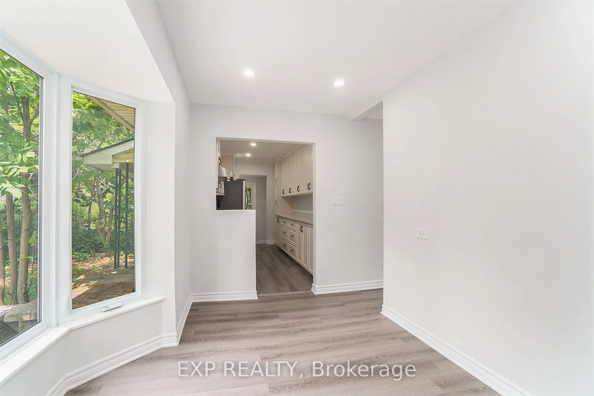 3854 Prince Of Wales Drive