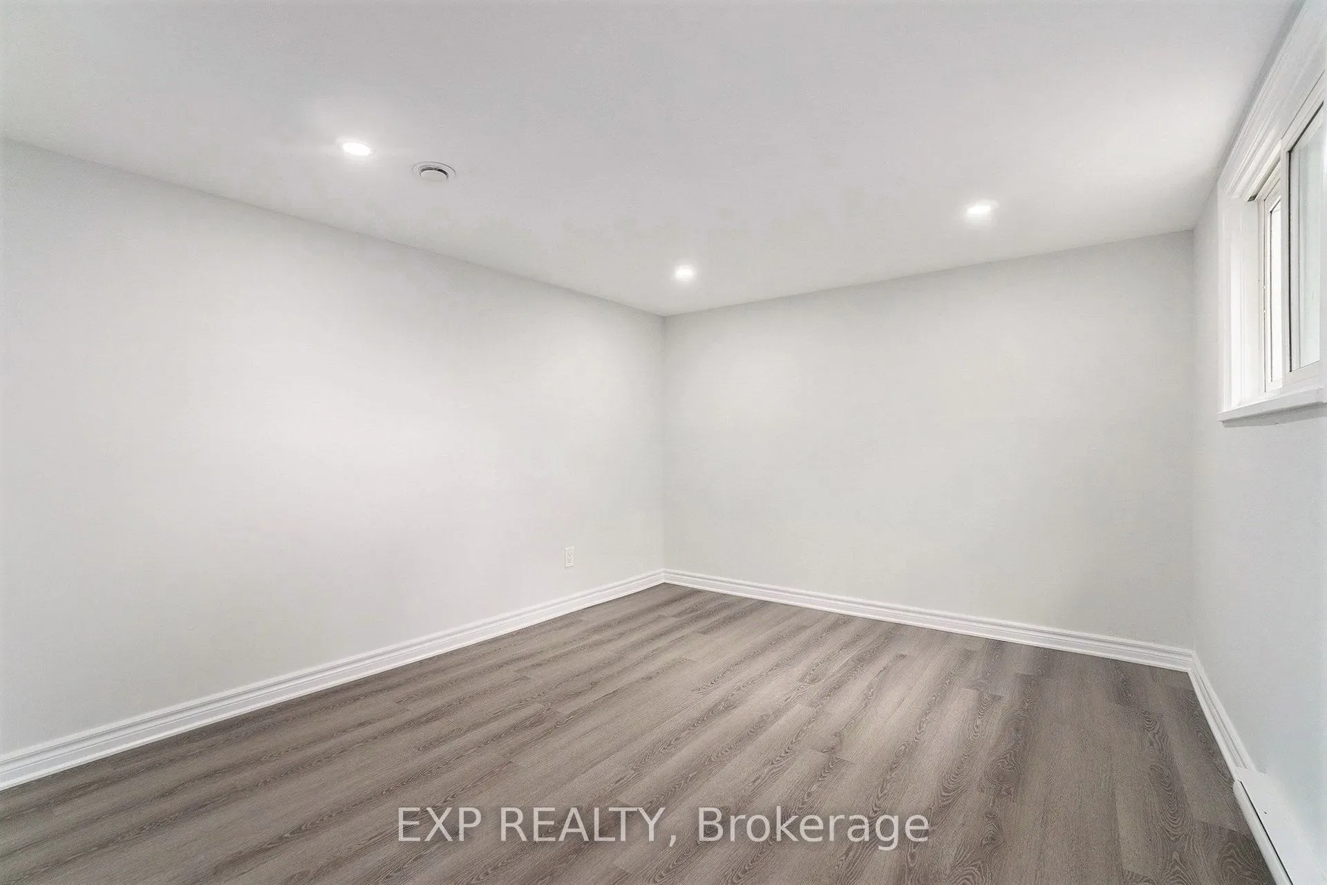 3854 Prince Of Wales Drive