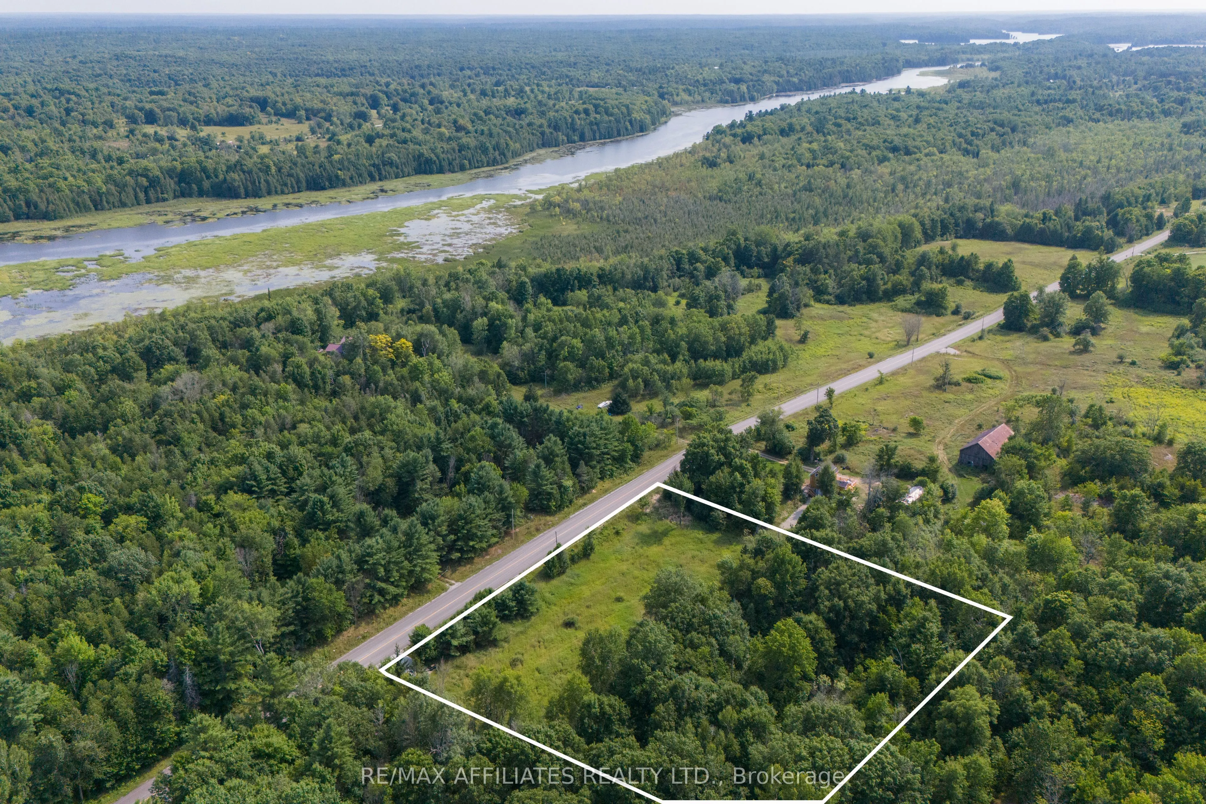 752 Bennett Lake Road