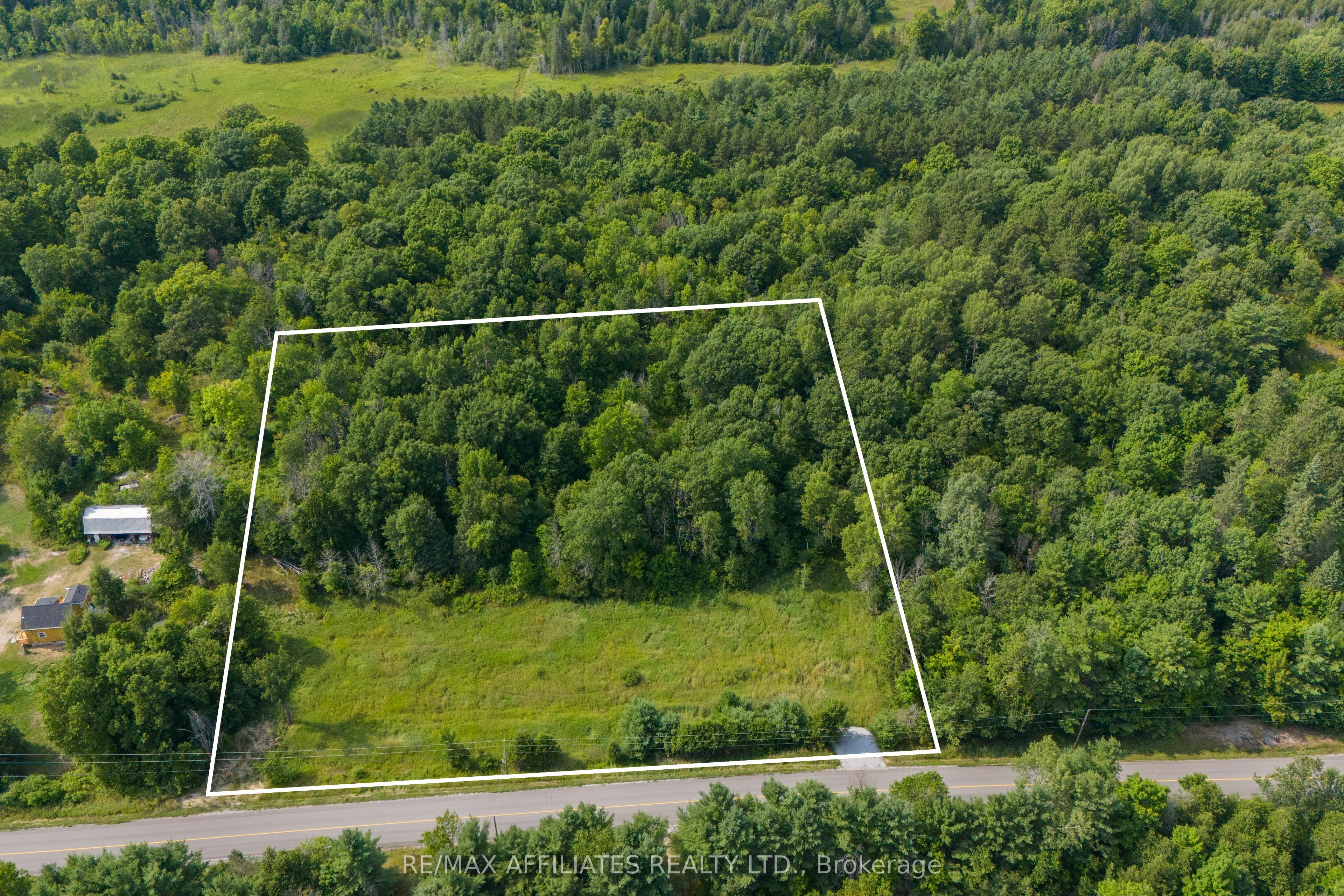 752 Bennett Lake Road