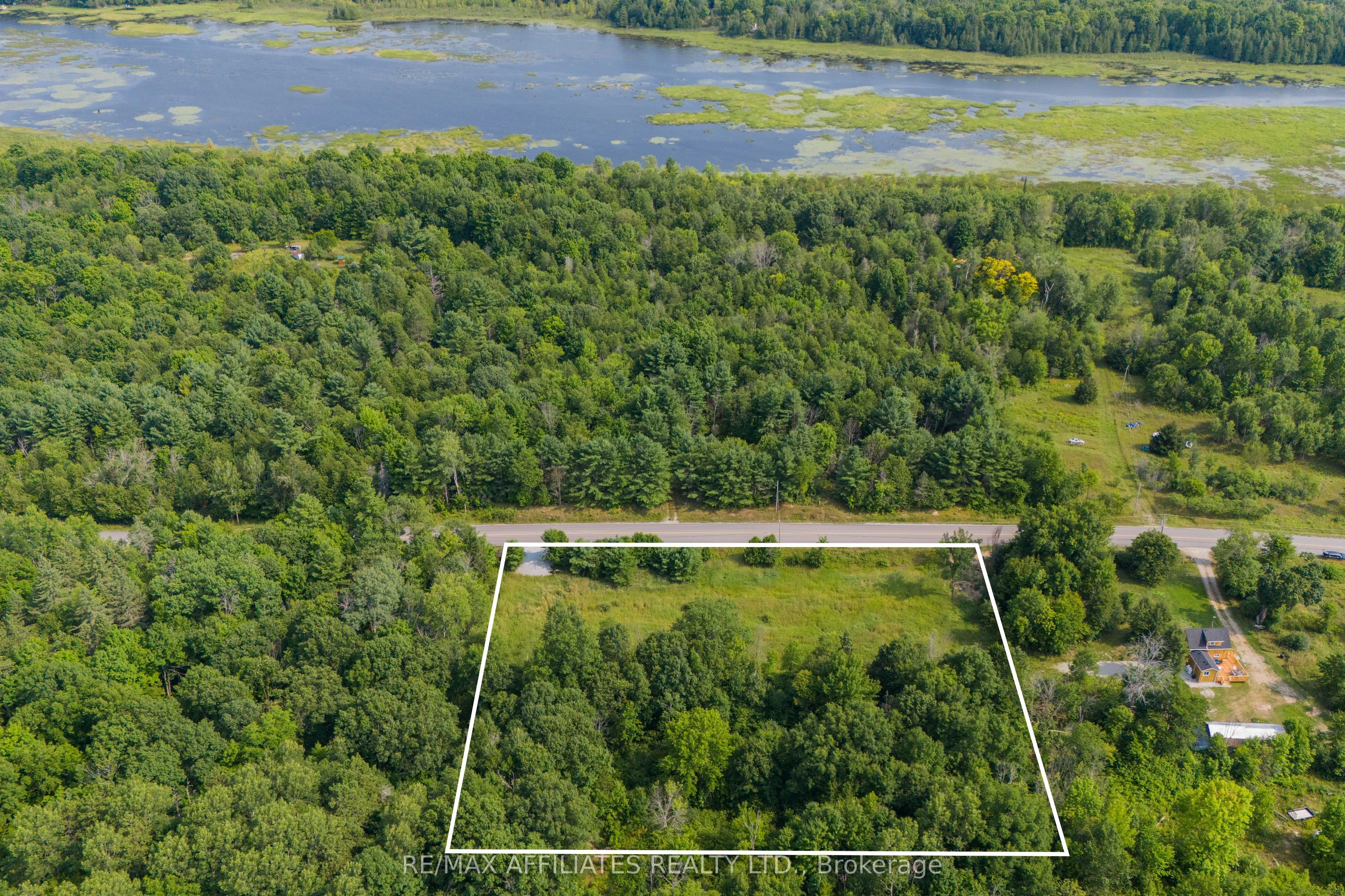 752 Bennett Lake Road