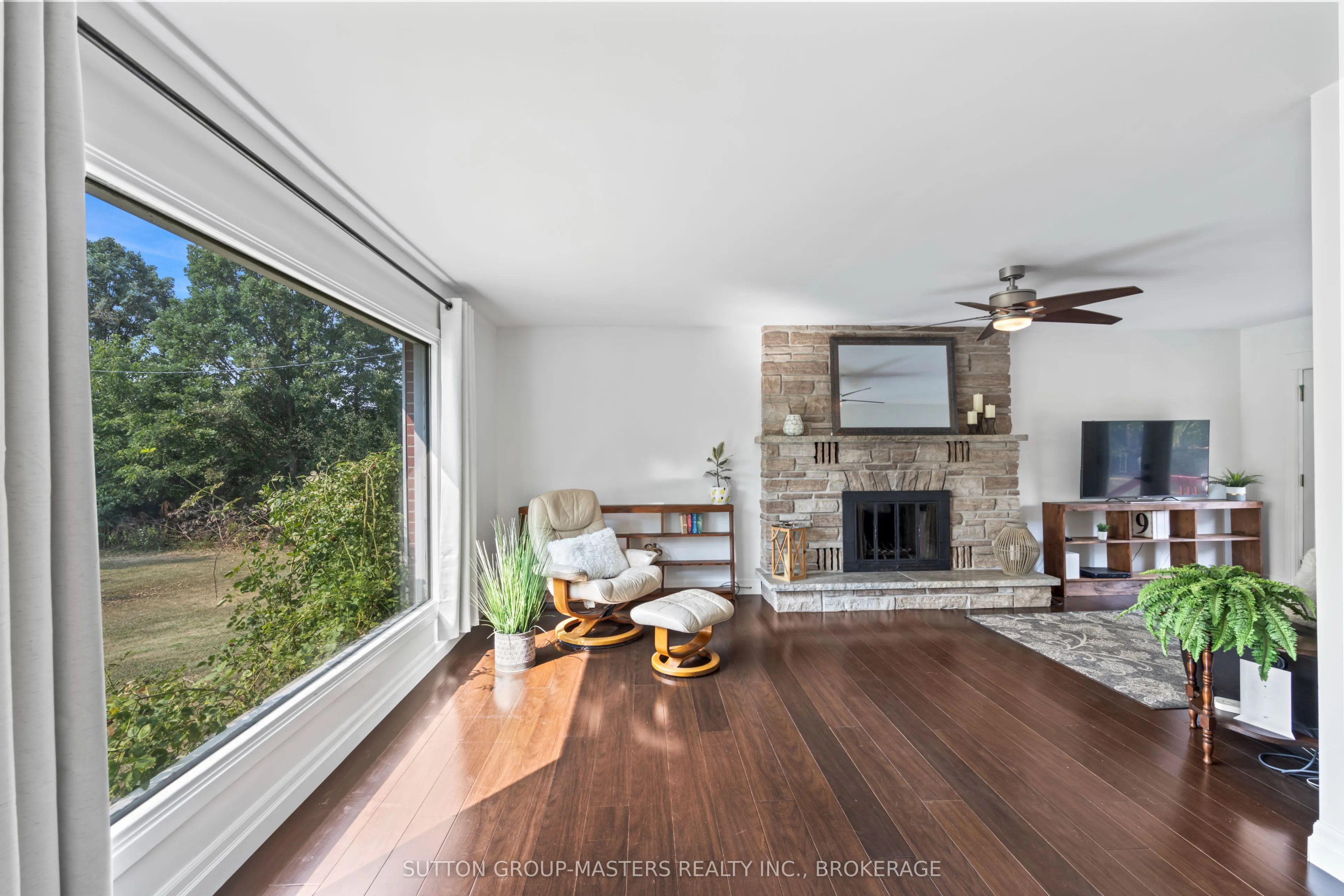 3896 Highway 15