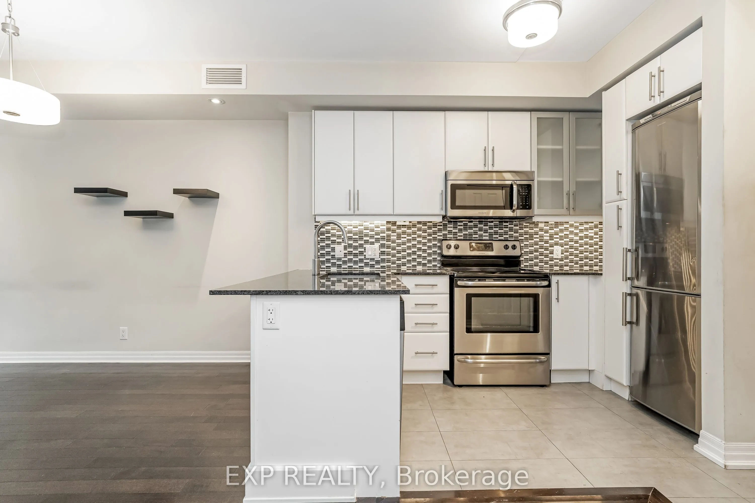 242 Rideau Street, #2606