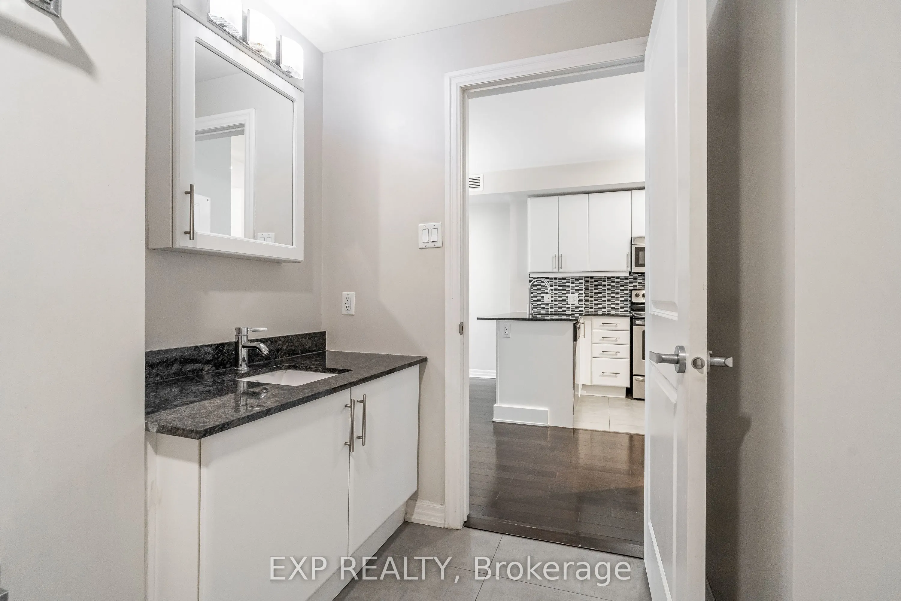 242 Rideau Street, #2606