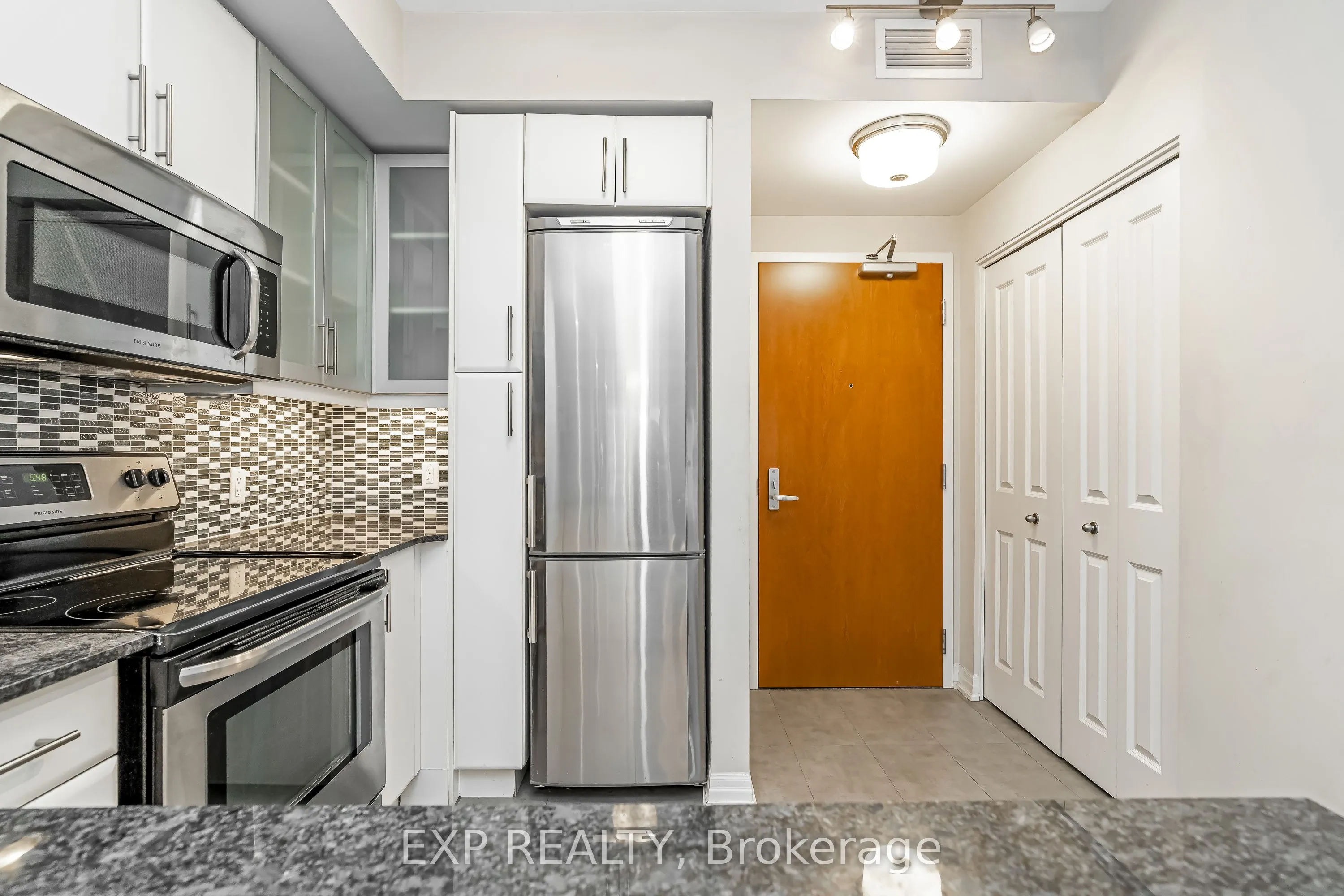 242 Rideau Street, #2606