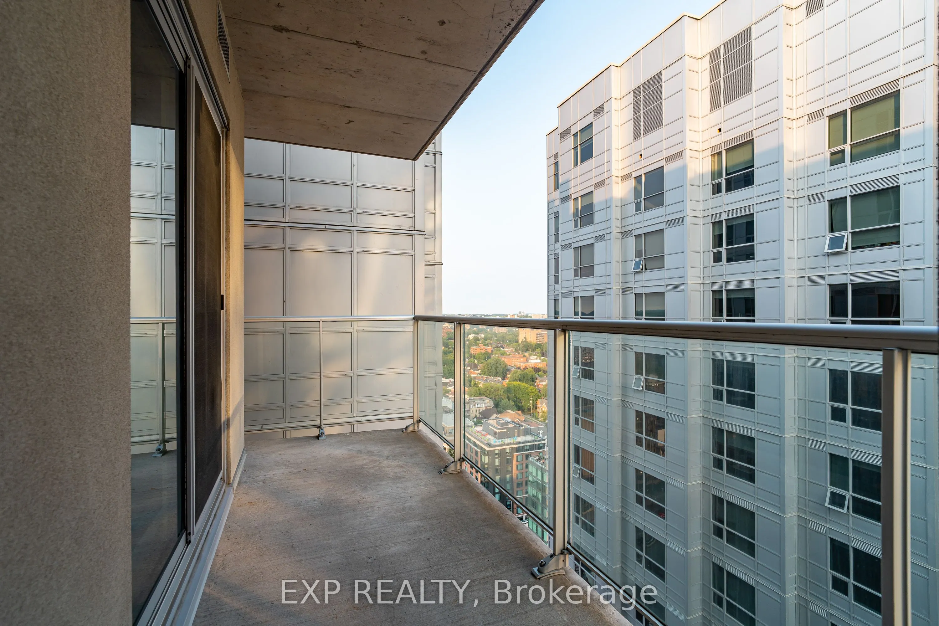 242 Rideau Street, #2606