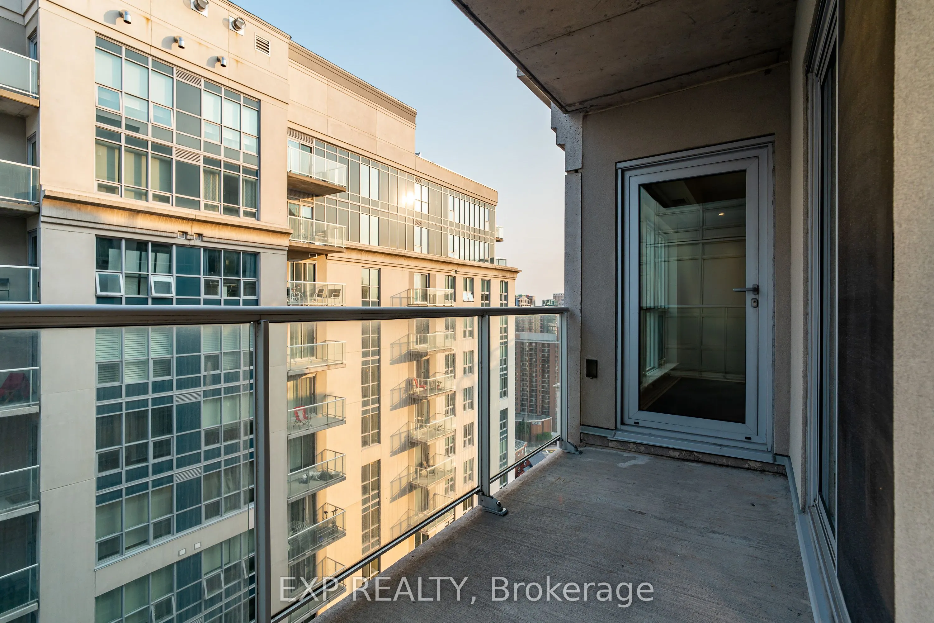242 Rideau Street, #2606