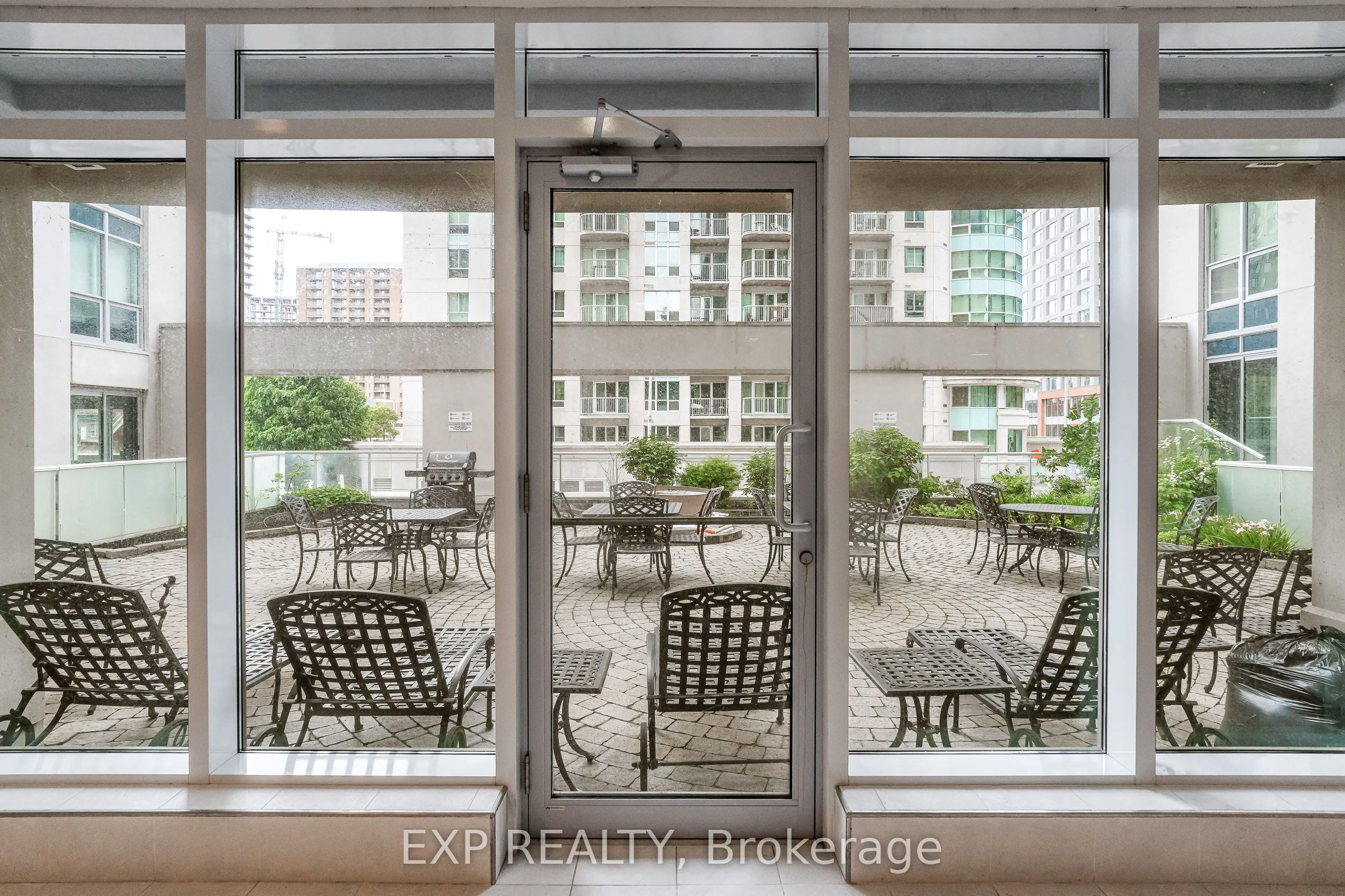 242 Rideau Street, #2606