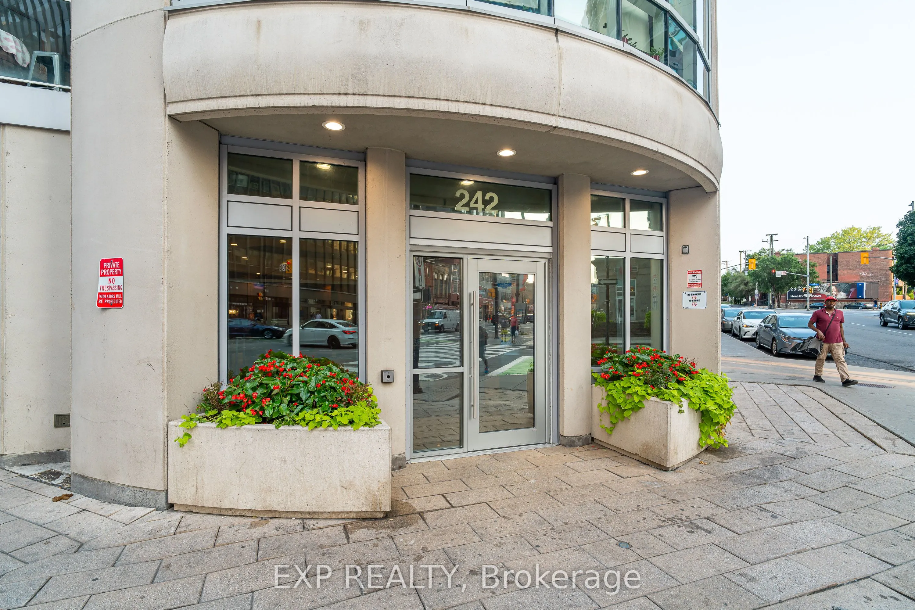 242 Rideau Street, #2606