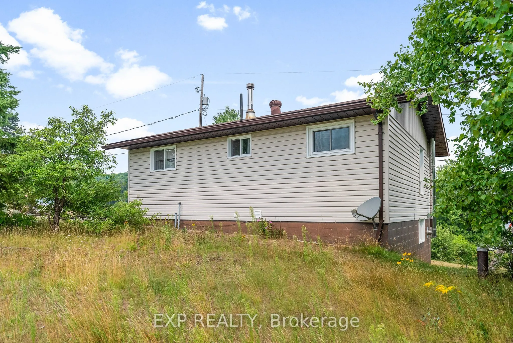 328 Horseshoe Lane