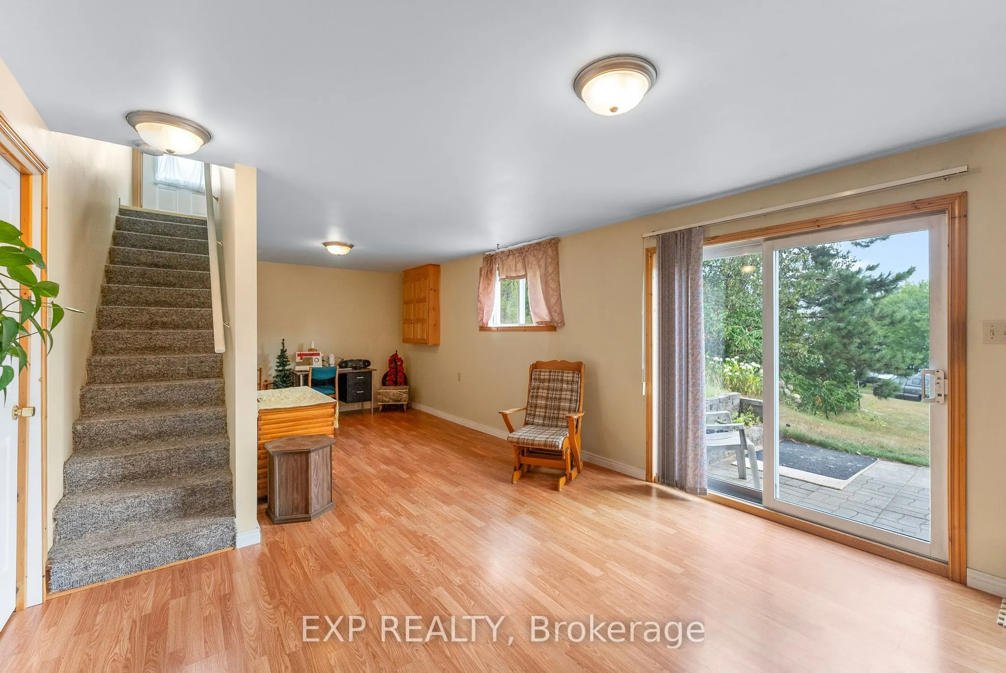 328 Horseshoe Lane