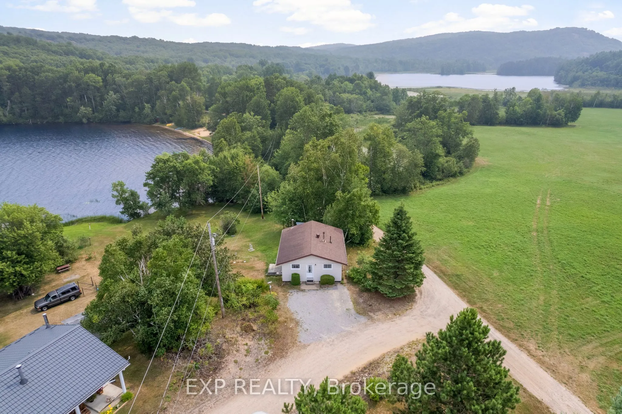 328 Horseshoe Lane