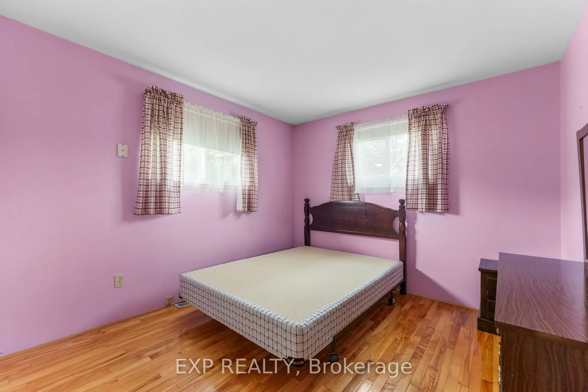 328 Horseshoe Lane