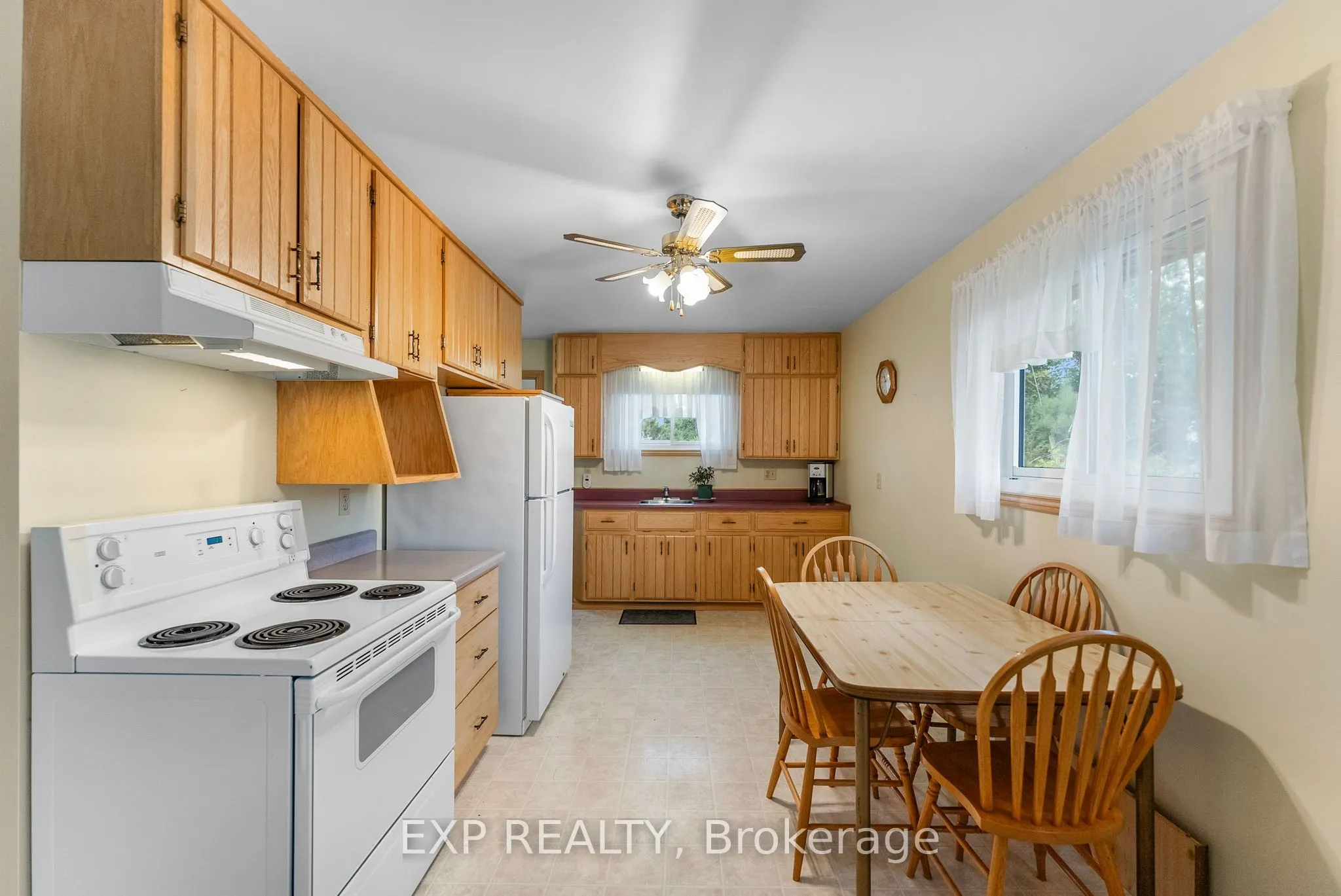 328 Horseshoe Lane