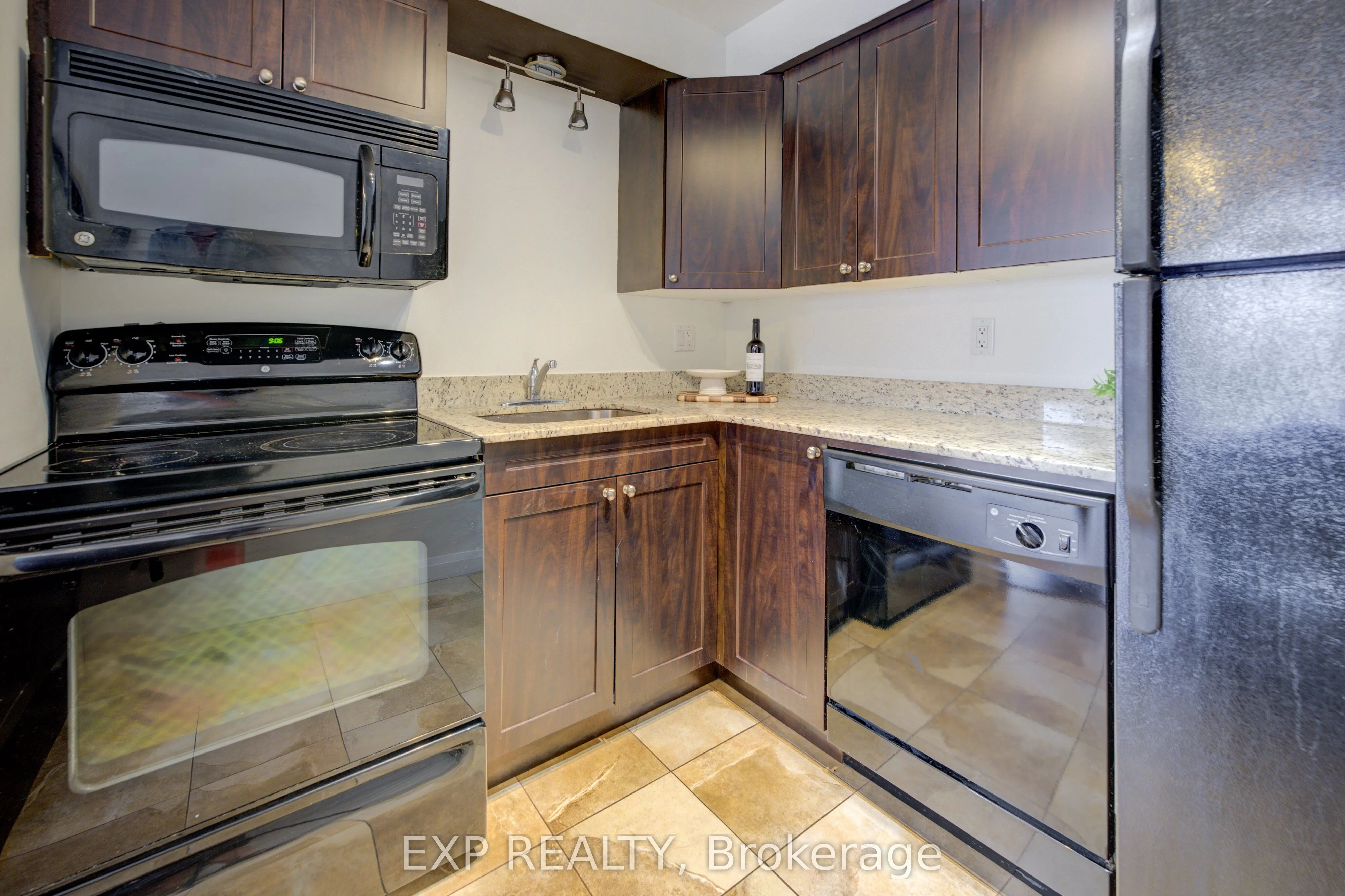 271 Eiwo Court, #208