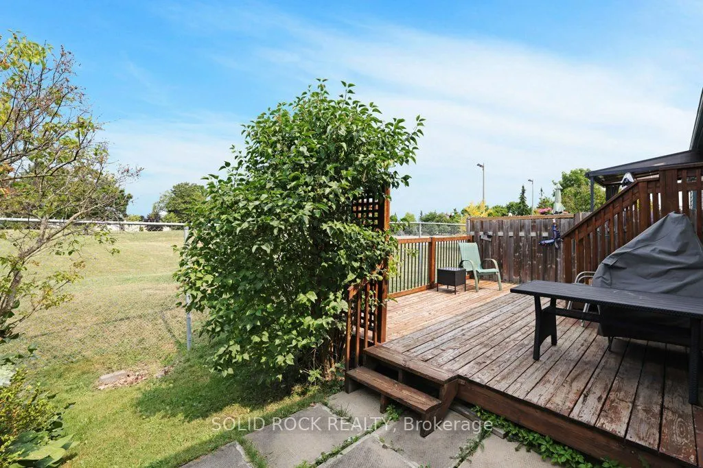 561 Chapel Park Private