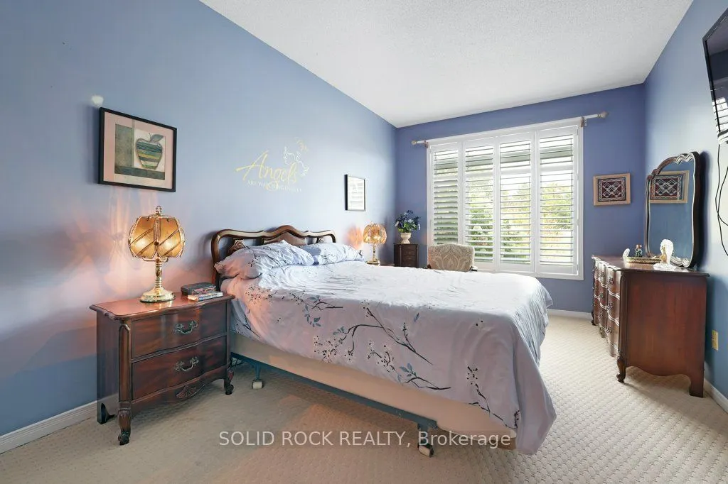 561 Chapel Park Private