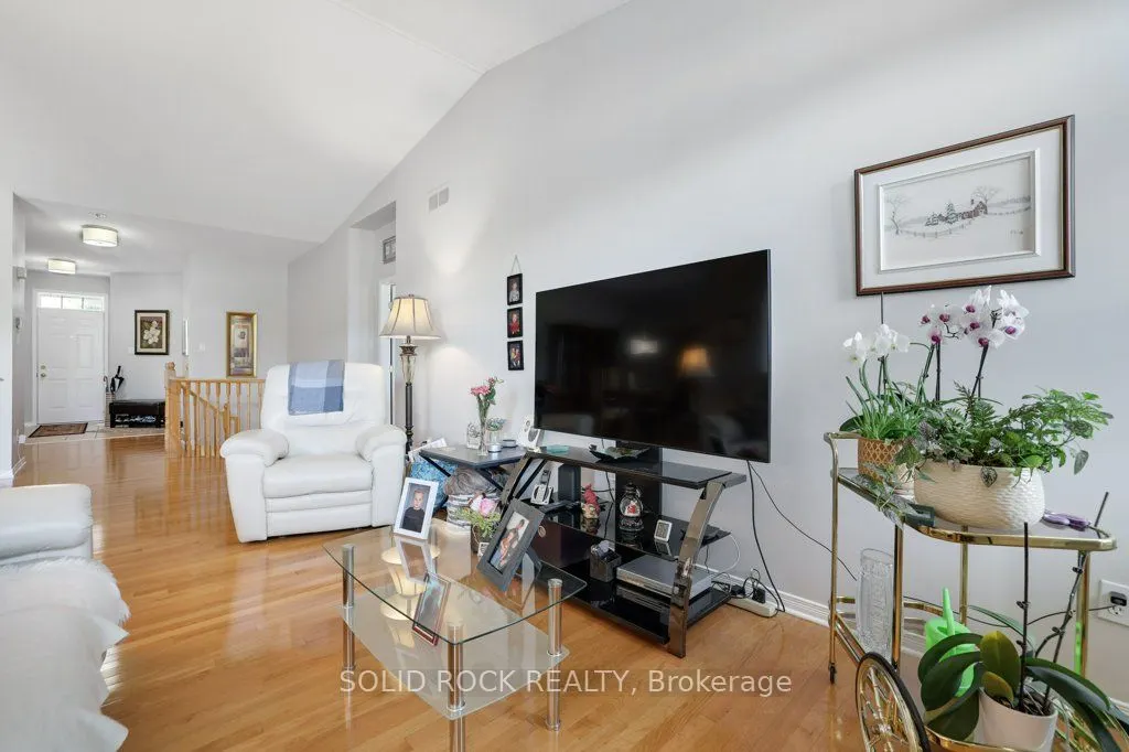561 Chapel Park Private
