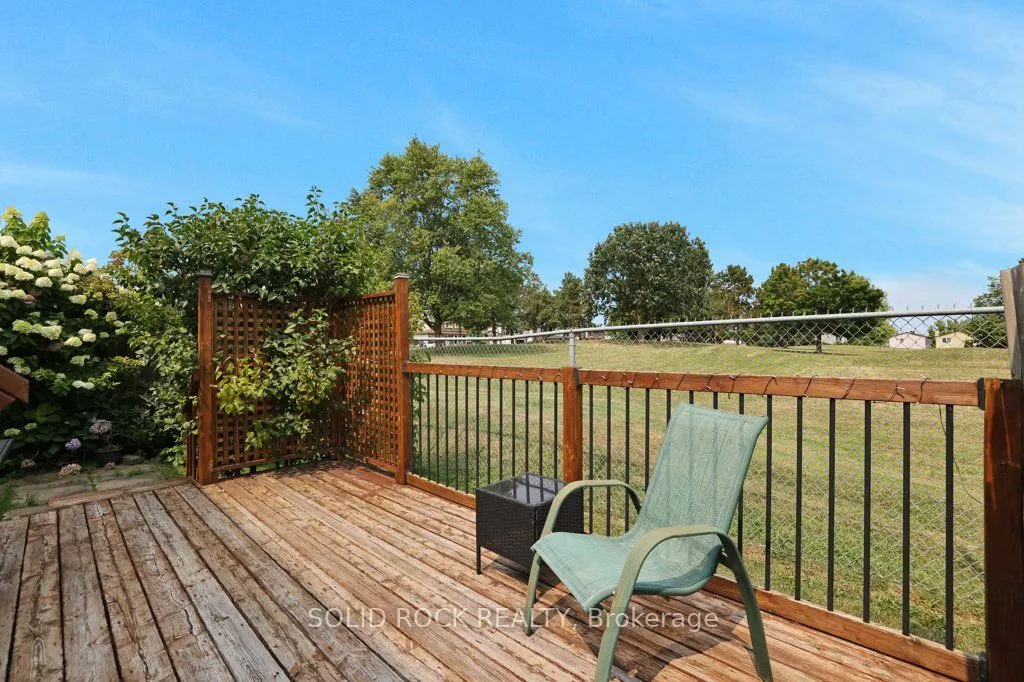 561 Chapel Park Private
