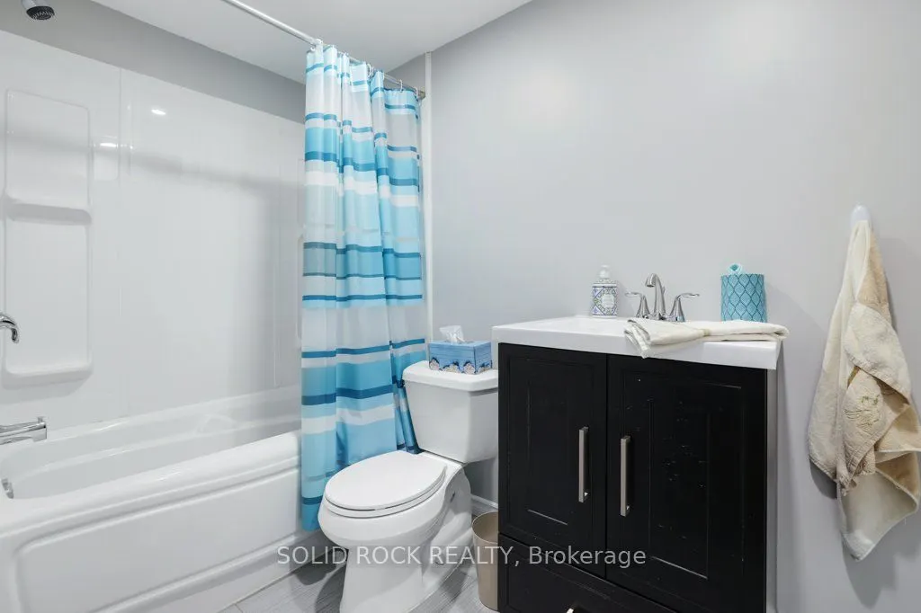 561 Chapel Park Private