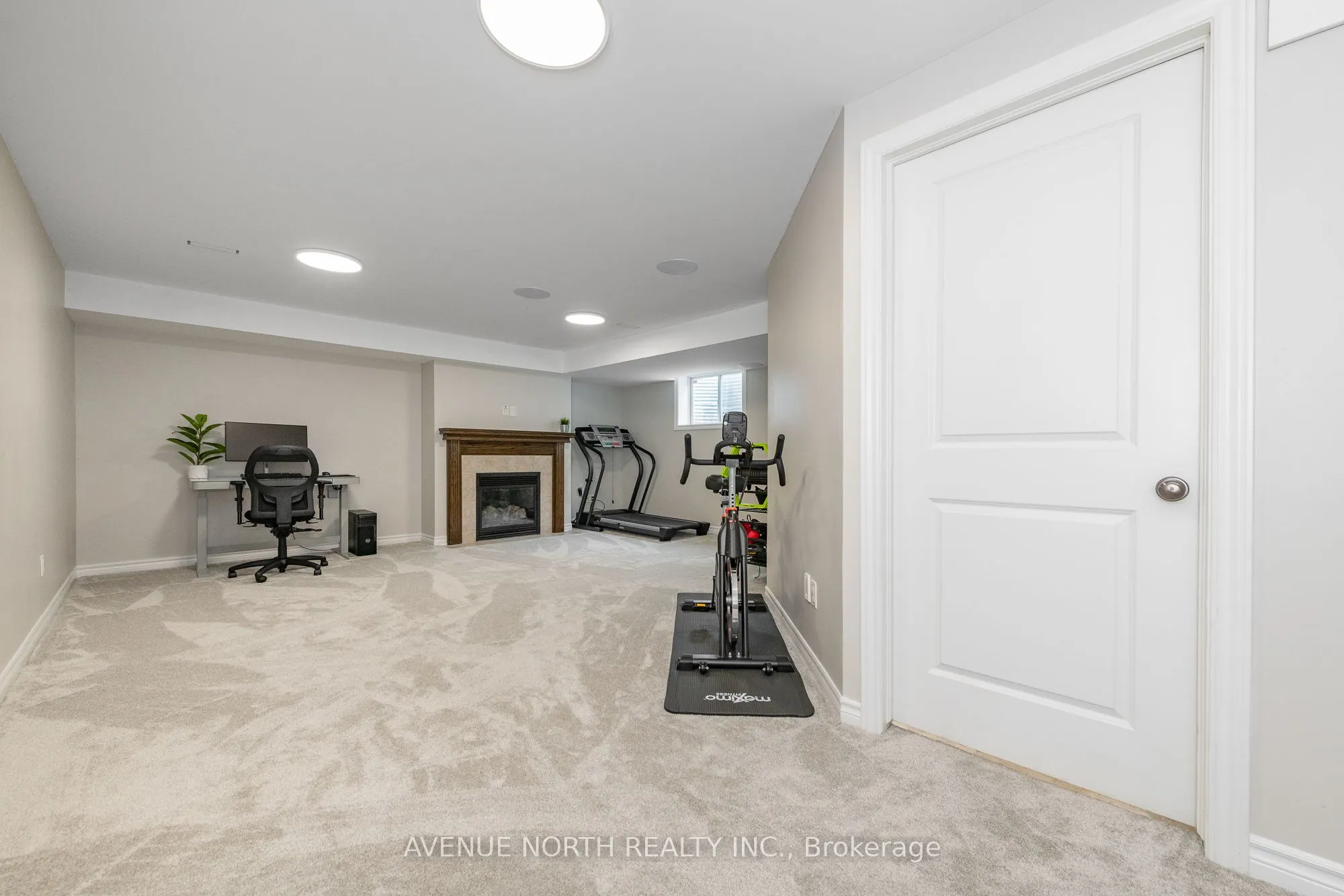 448 Rochefort Circle