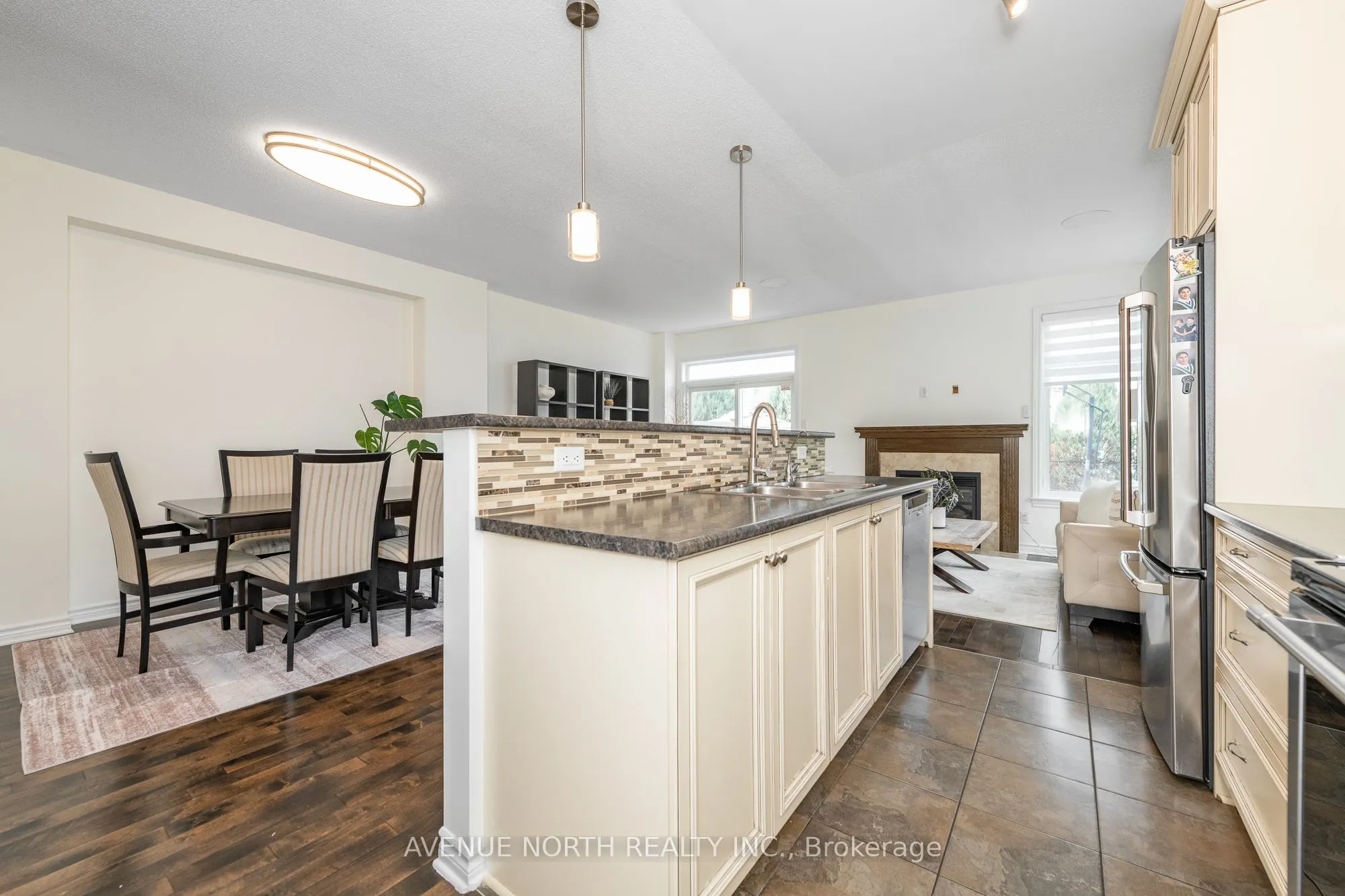 448 Rochefort Circle