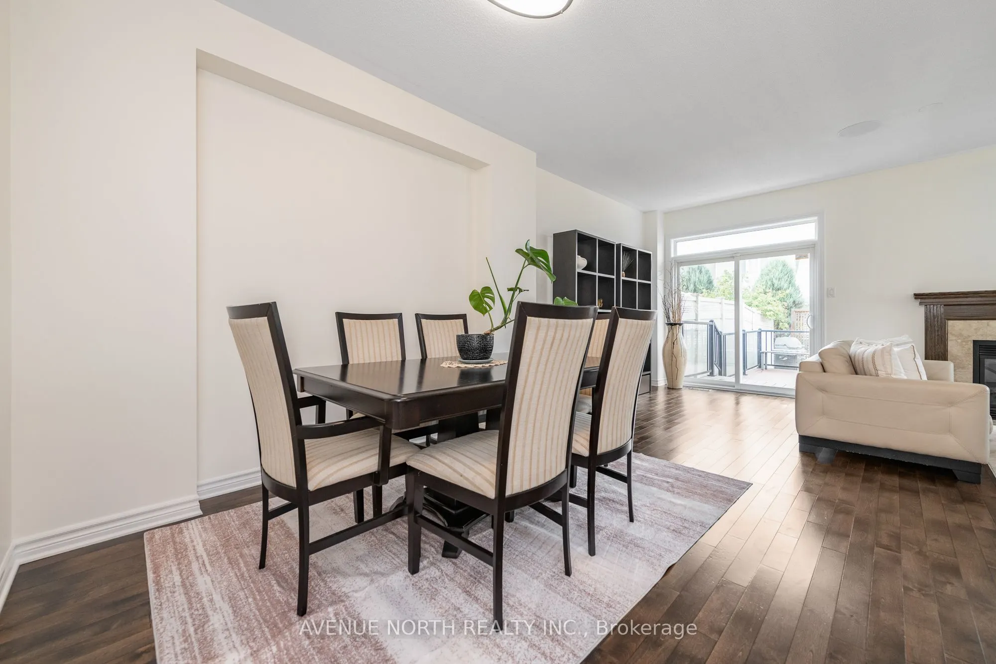 448 Rochefort Circle