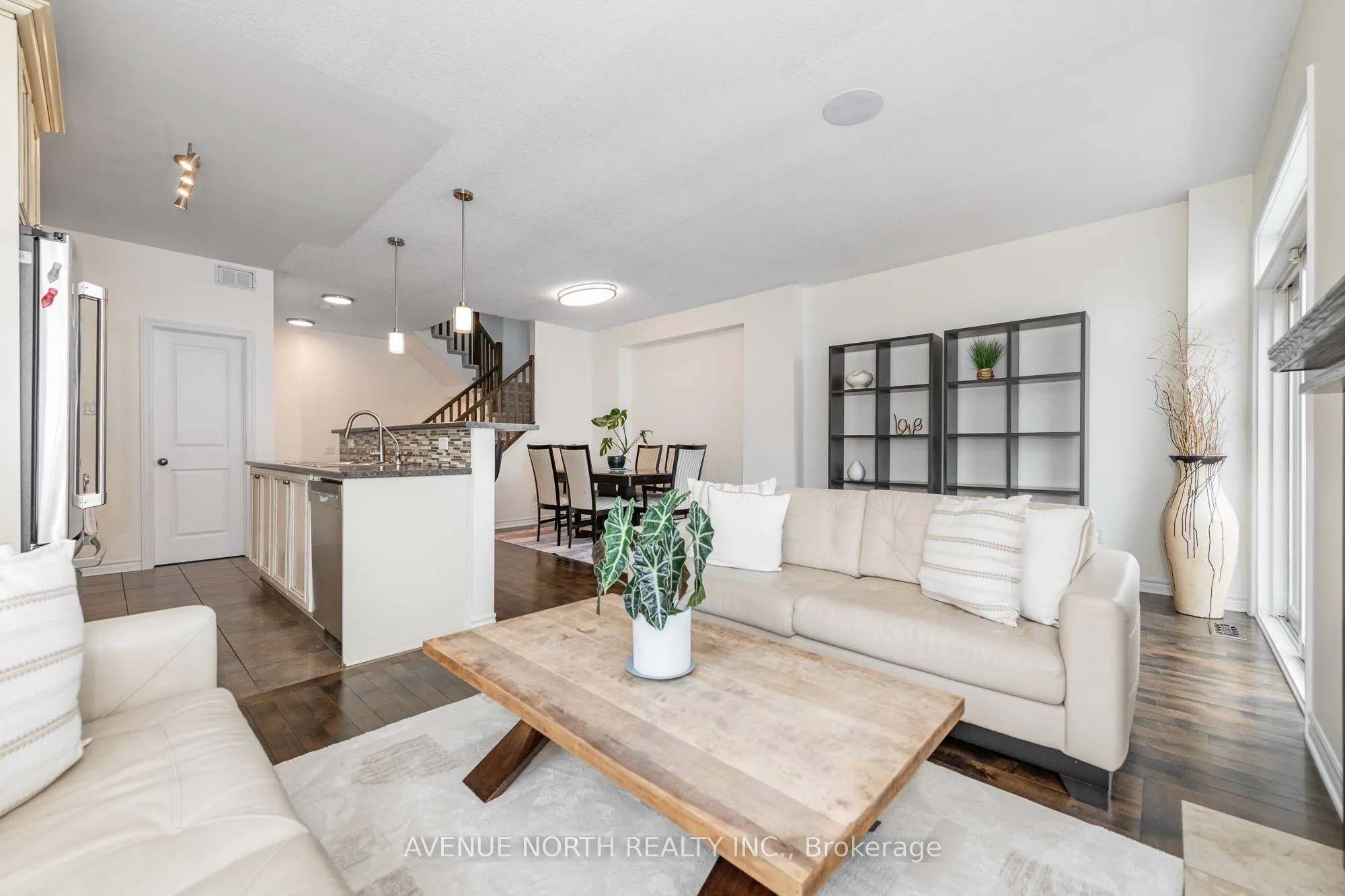 448 Rochefort Circle