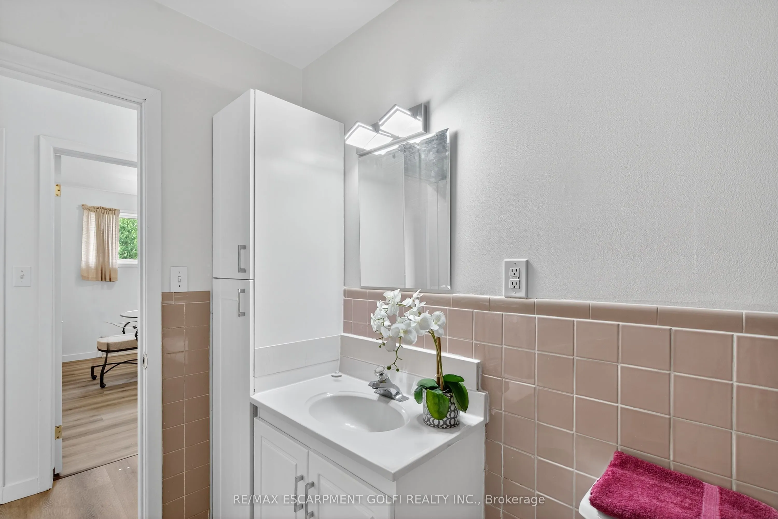 2041 Third Street Louth