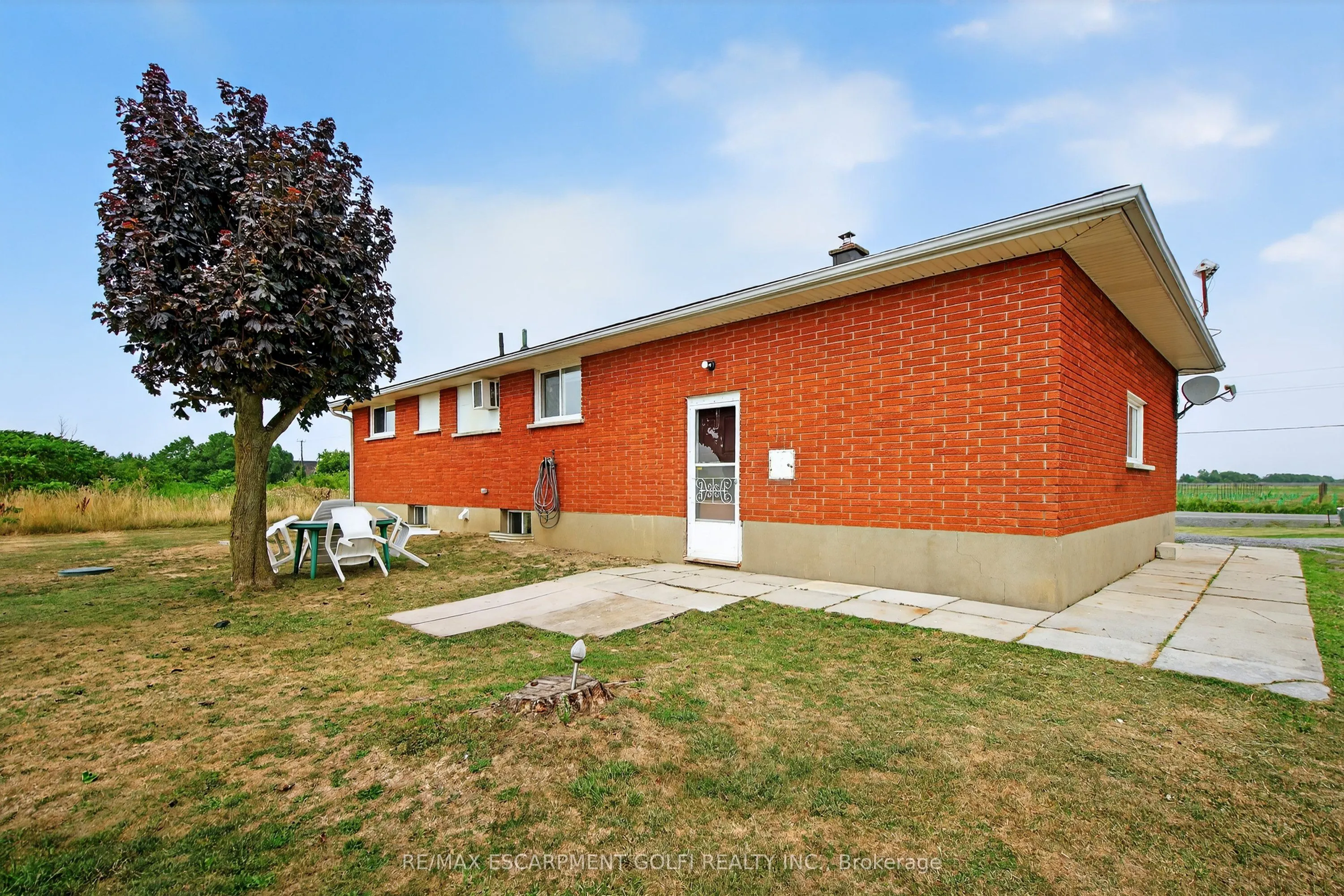 2041 Third Street Louth