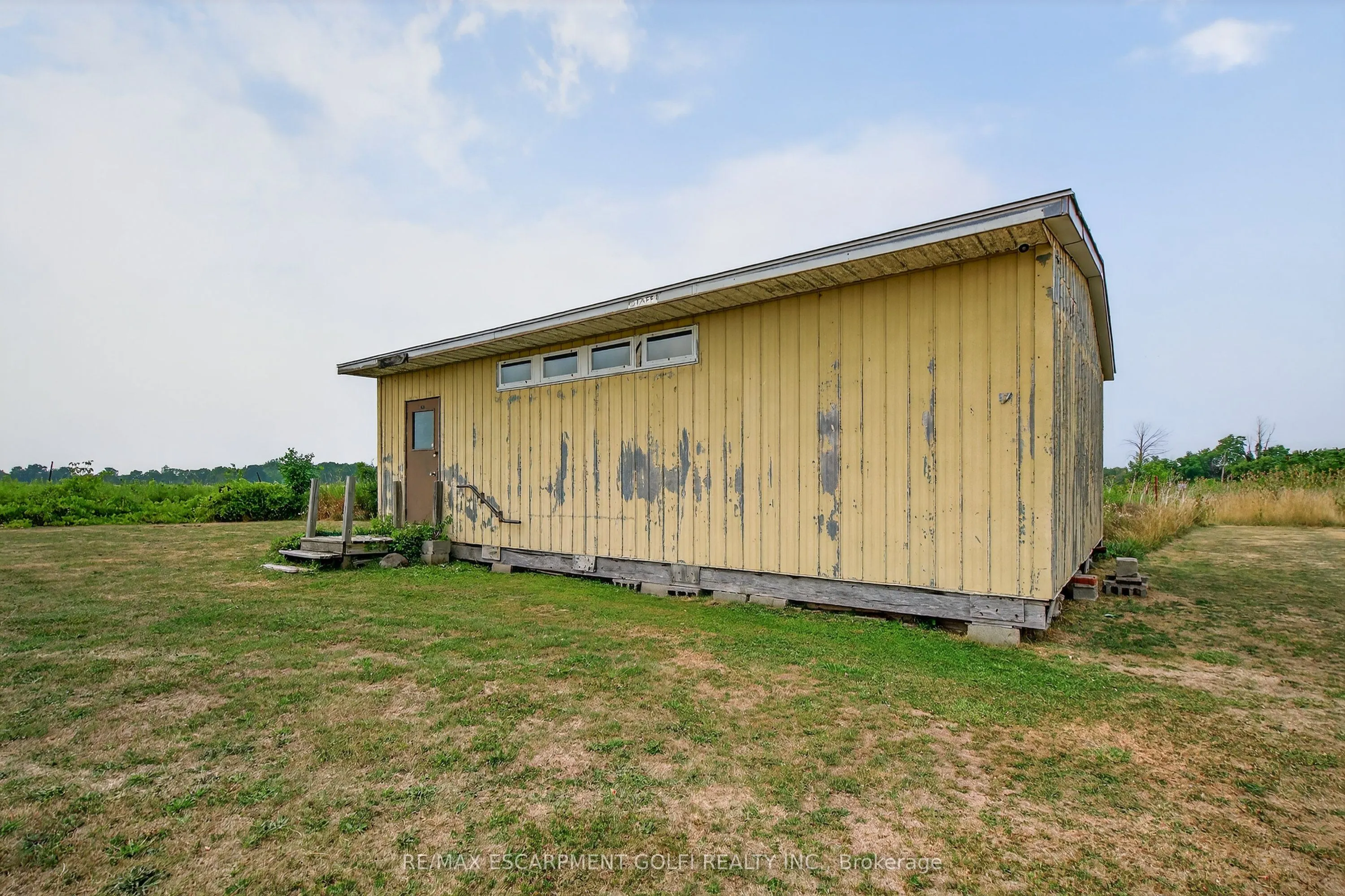 2041 Third Street Louth