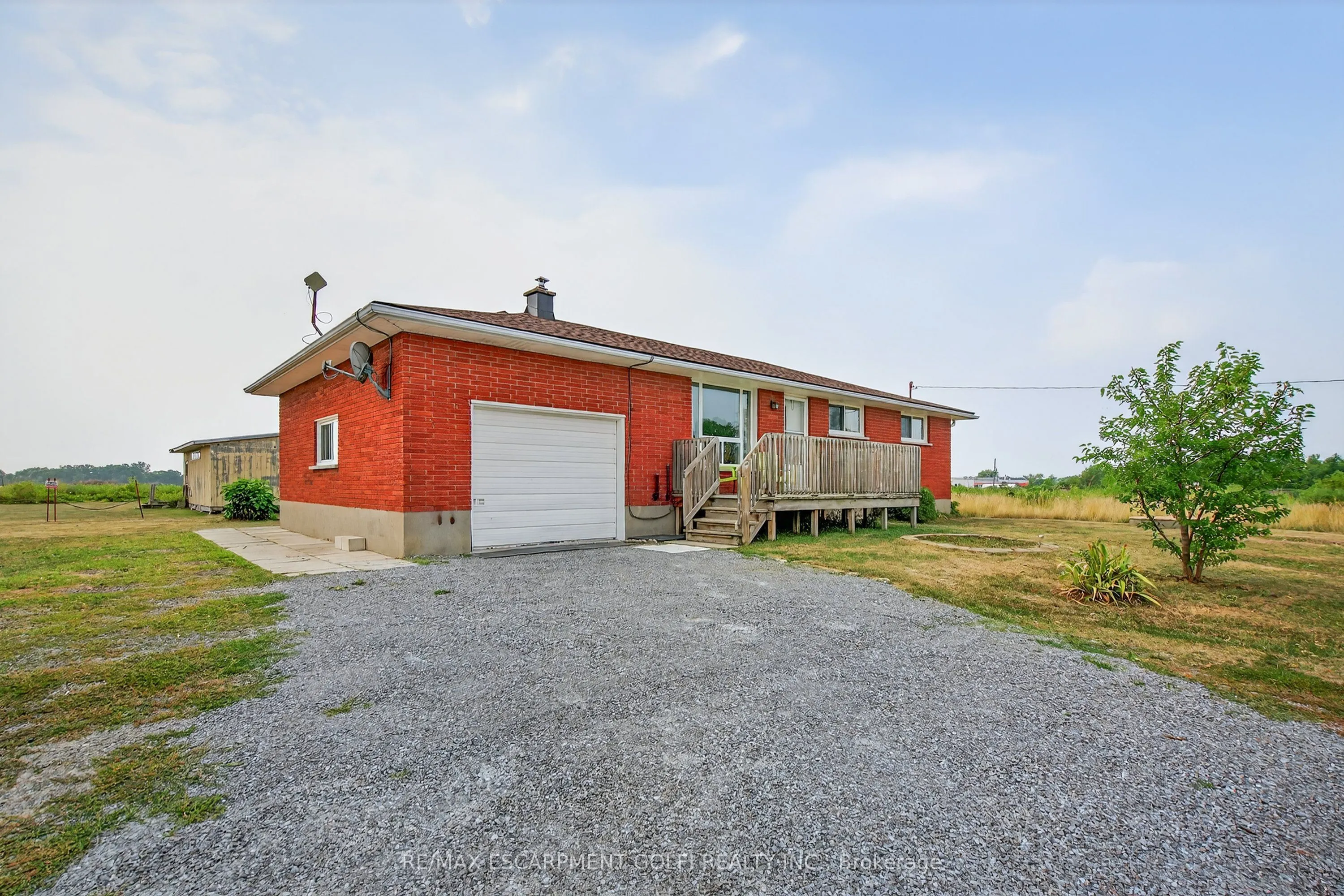 2041 Third Street Louth